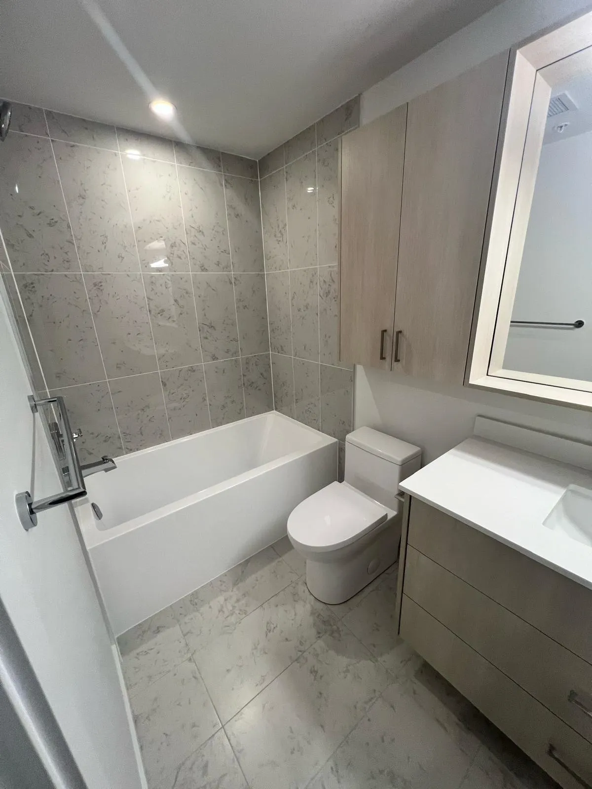 13838 108 Avenue #209