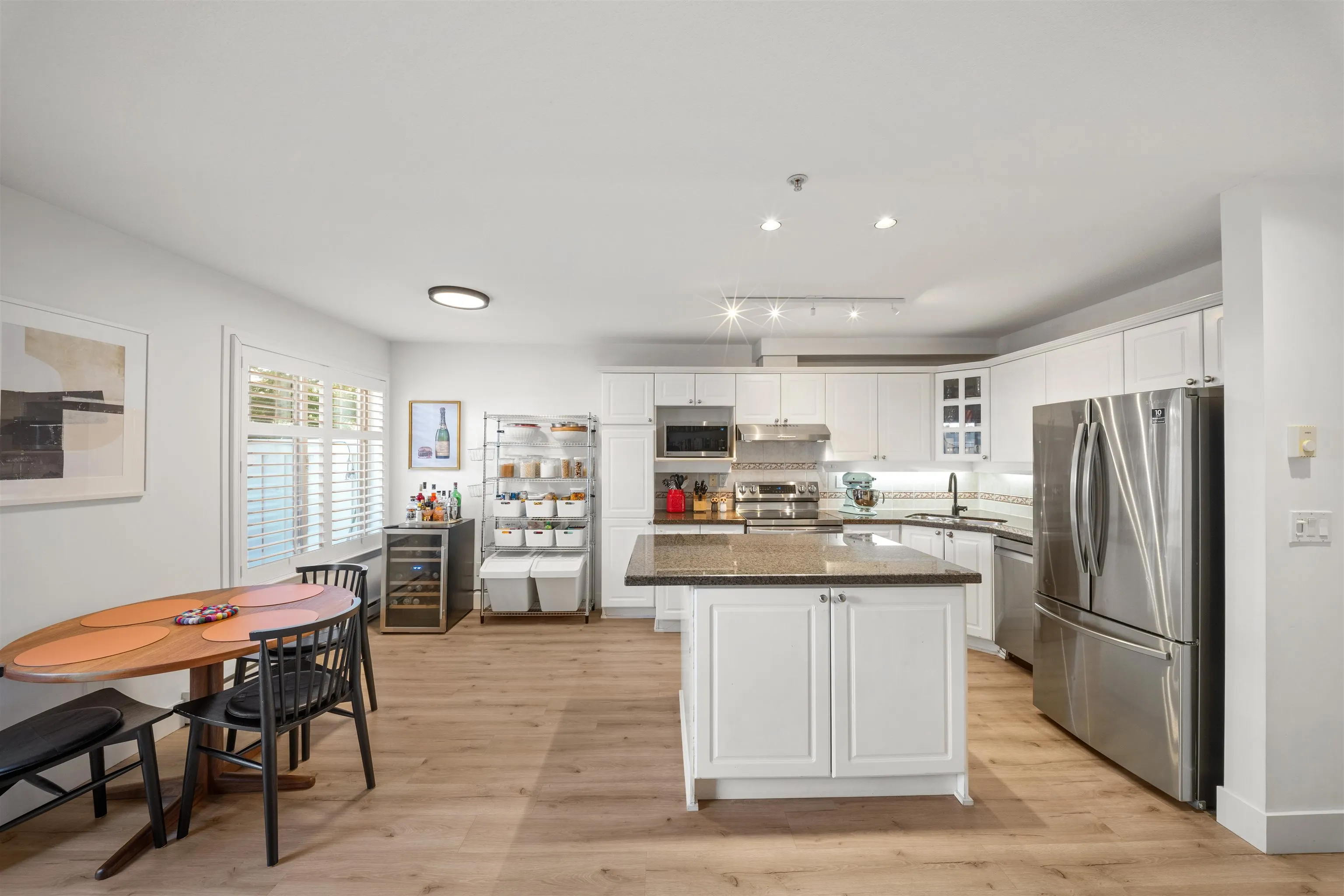 222 E 5th Street #18