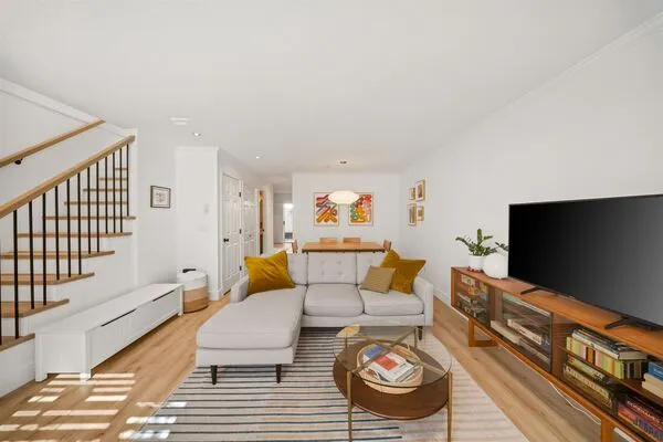 222 E 5th Street #18