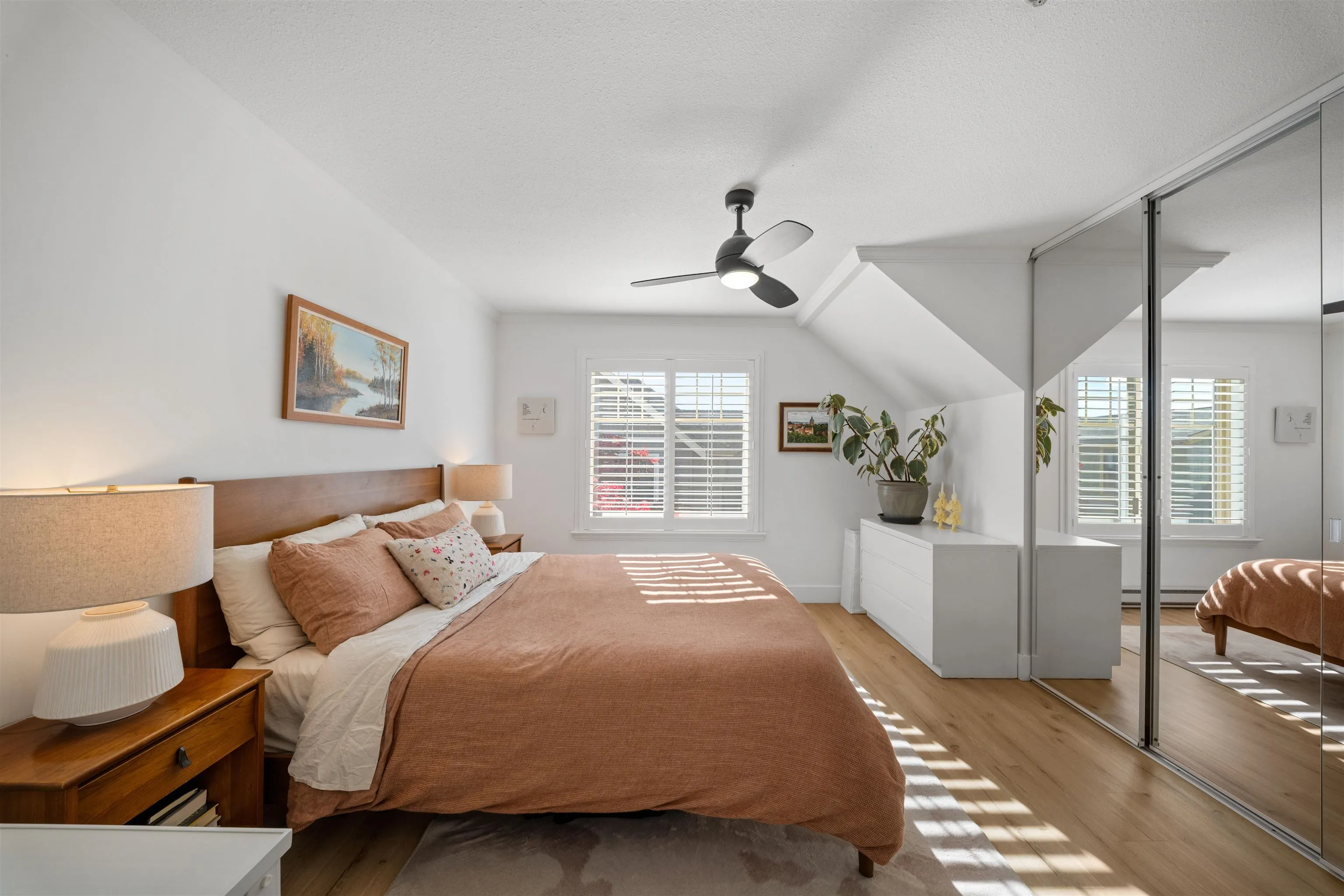 222 E 5th Street #18