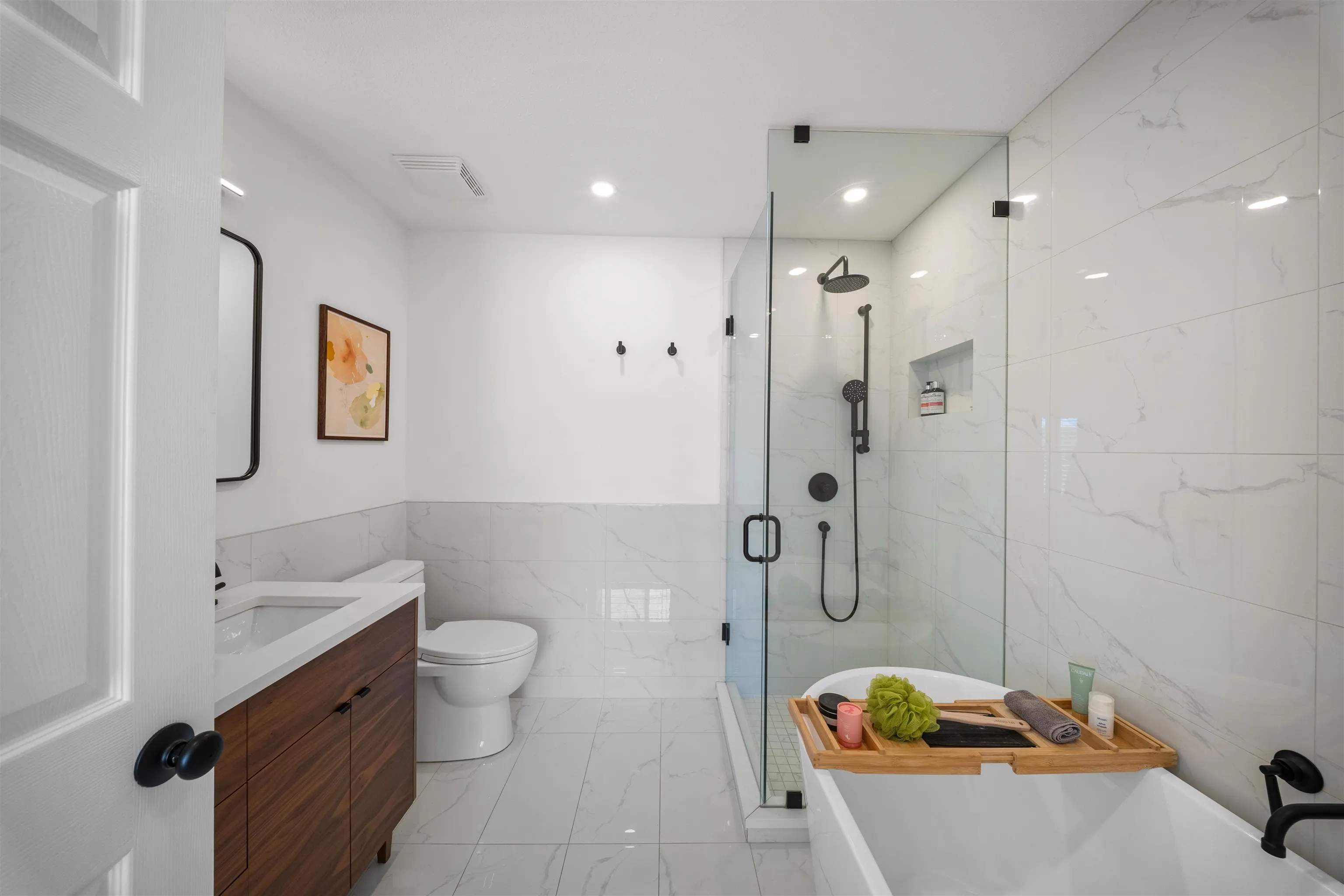 222 E 5th Street #18