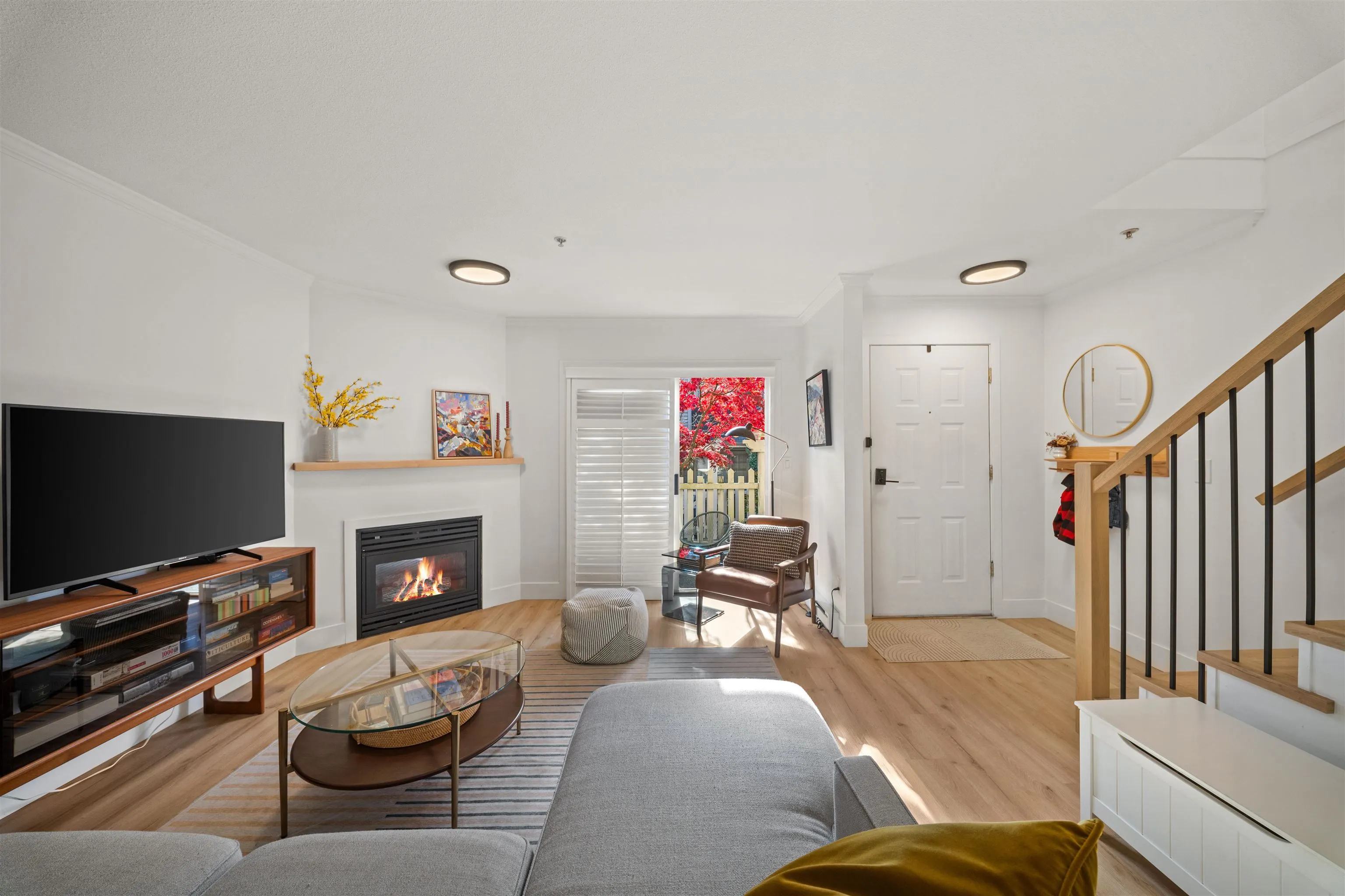 222 E 5th Street #18