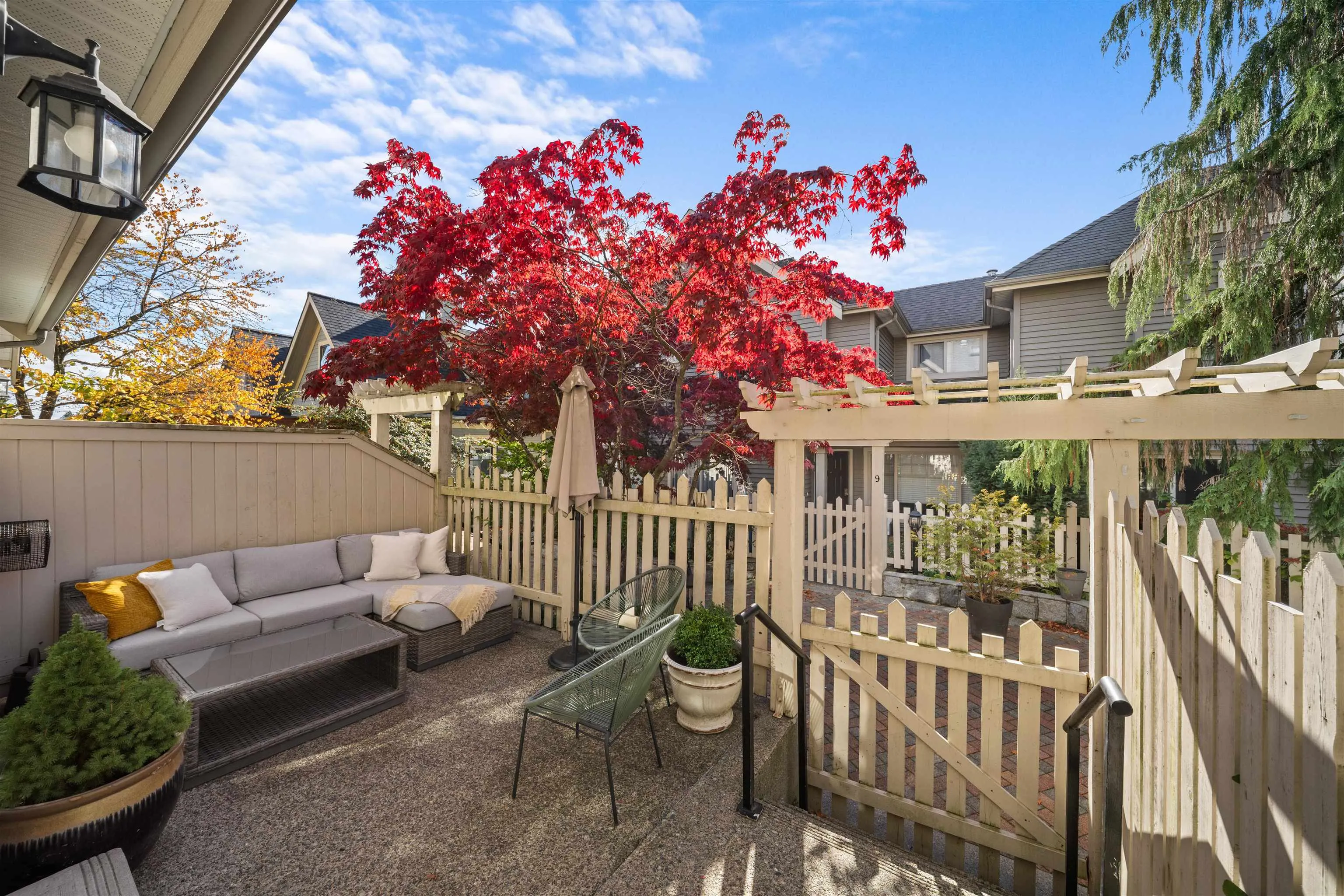 222 E 5th Street #18