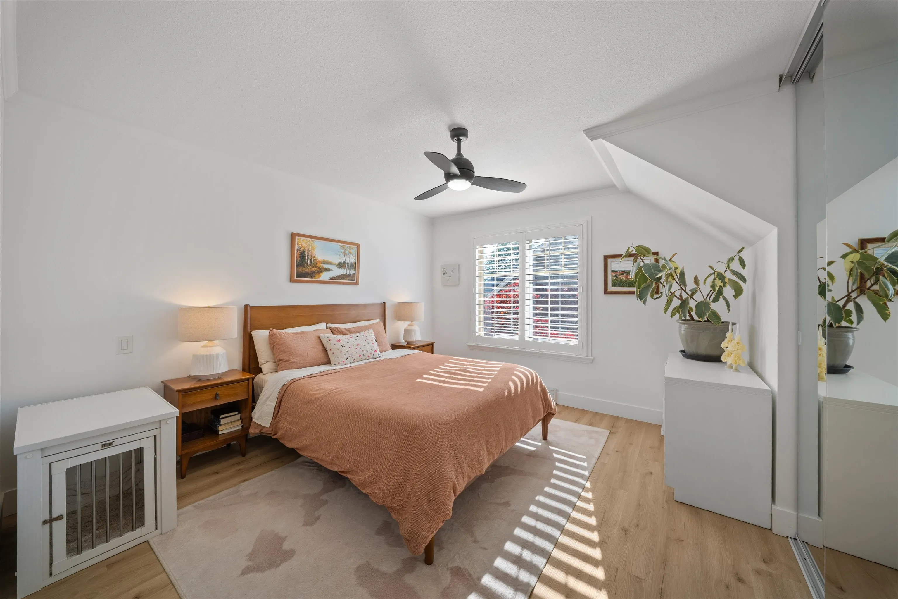 222 E 5th Street #18