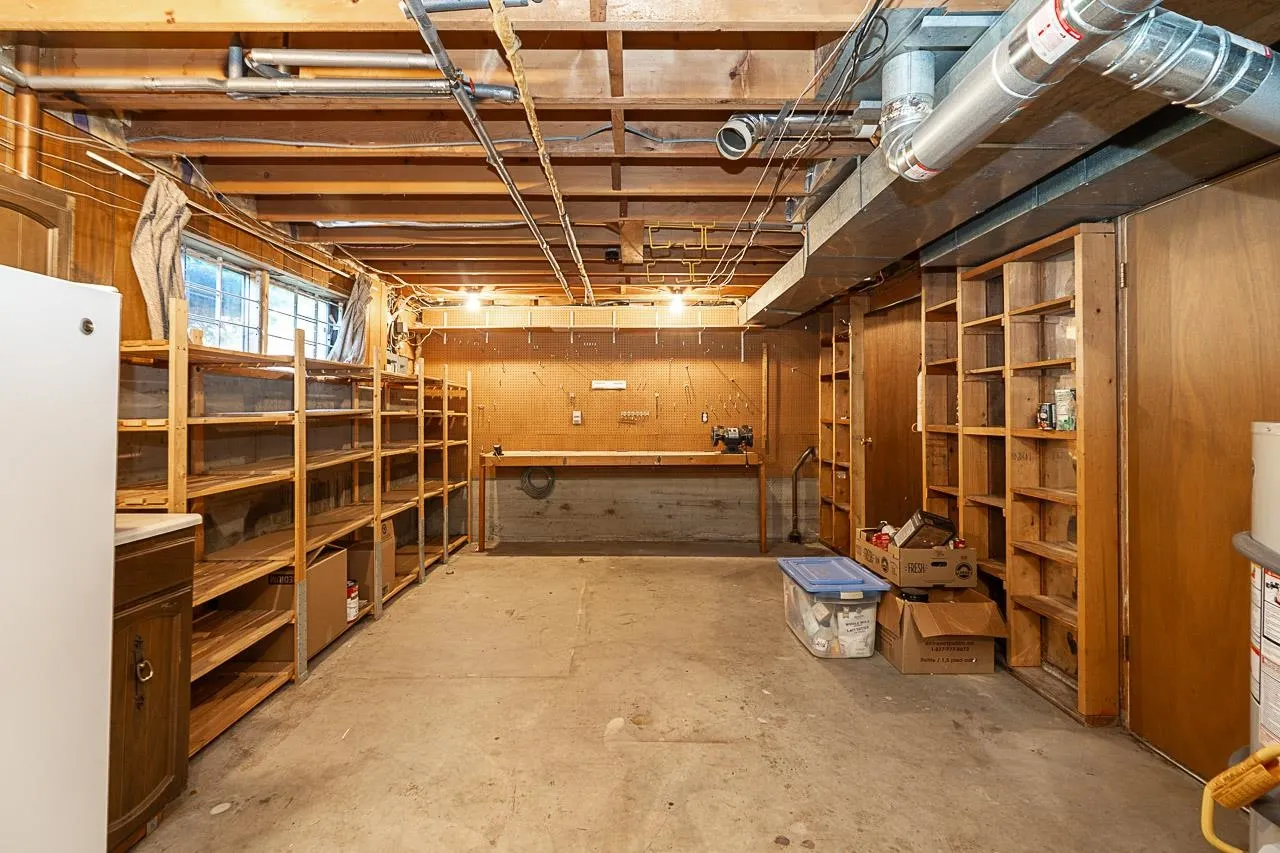 899 Glencoe Drive