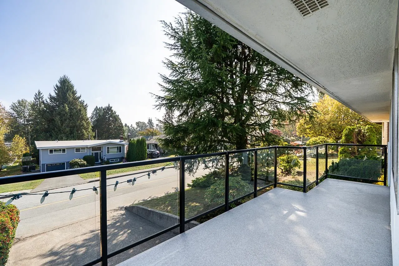 899 Glencoe Drive