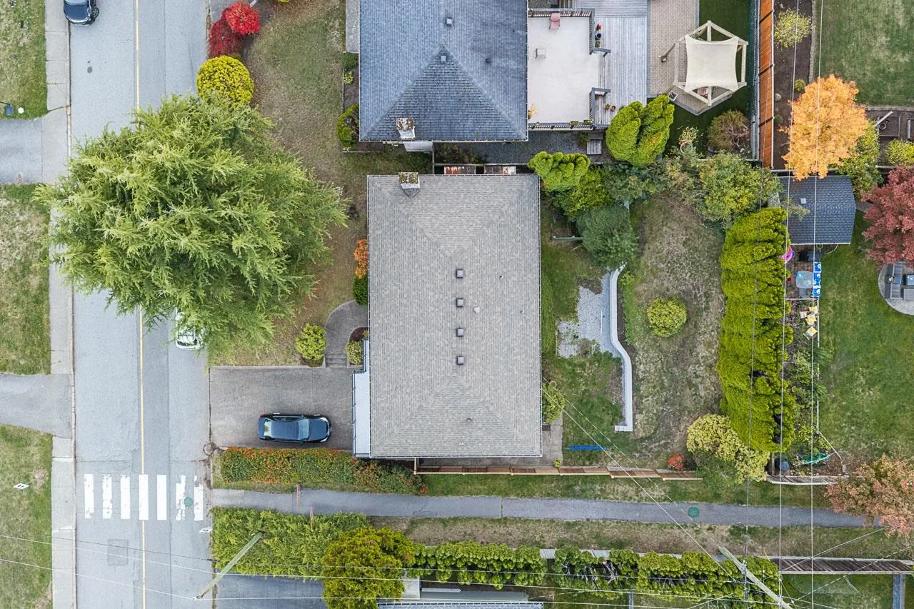 899 Glencoe Drive