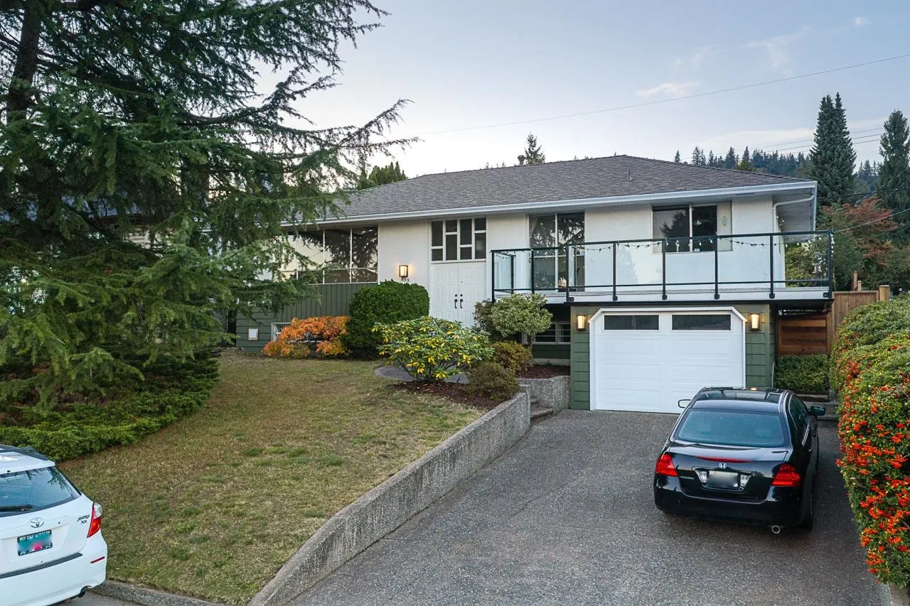 899 Glencoe Drive