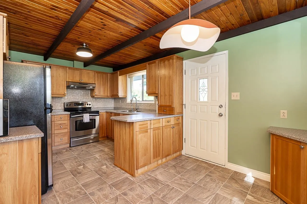 899 Glencoe Drive