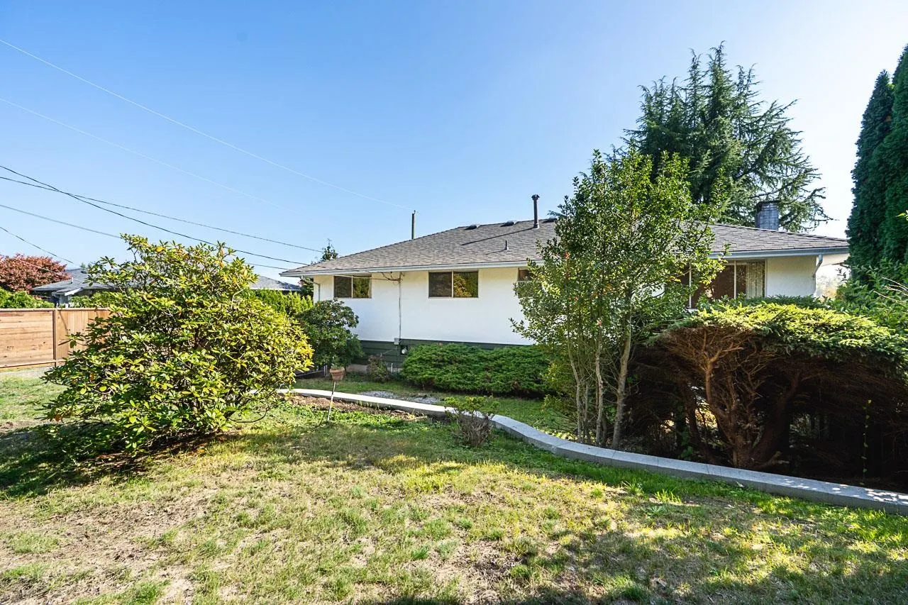 899 Glencoe Drive