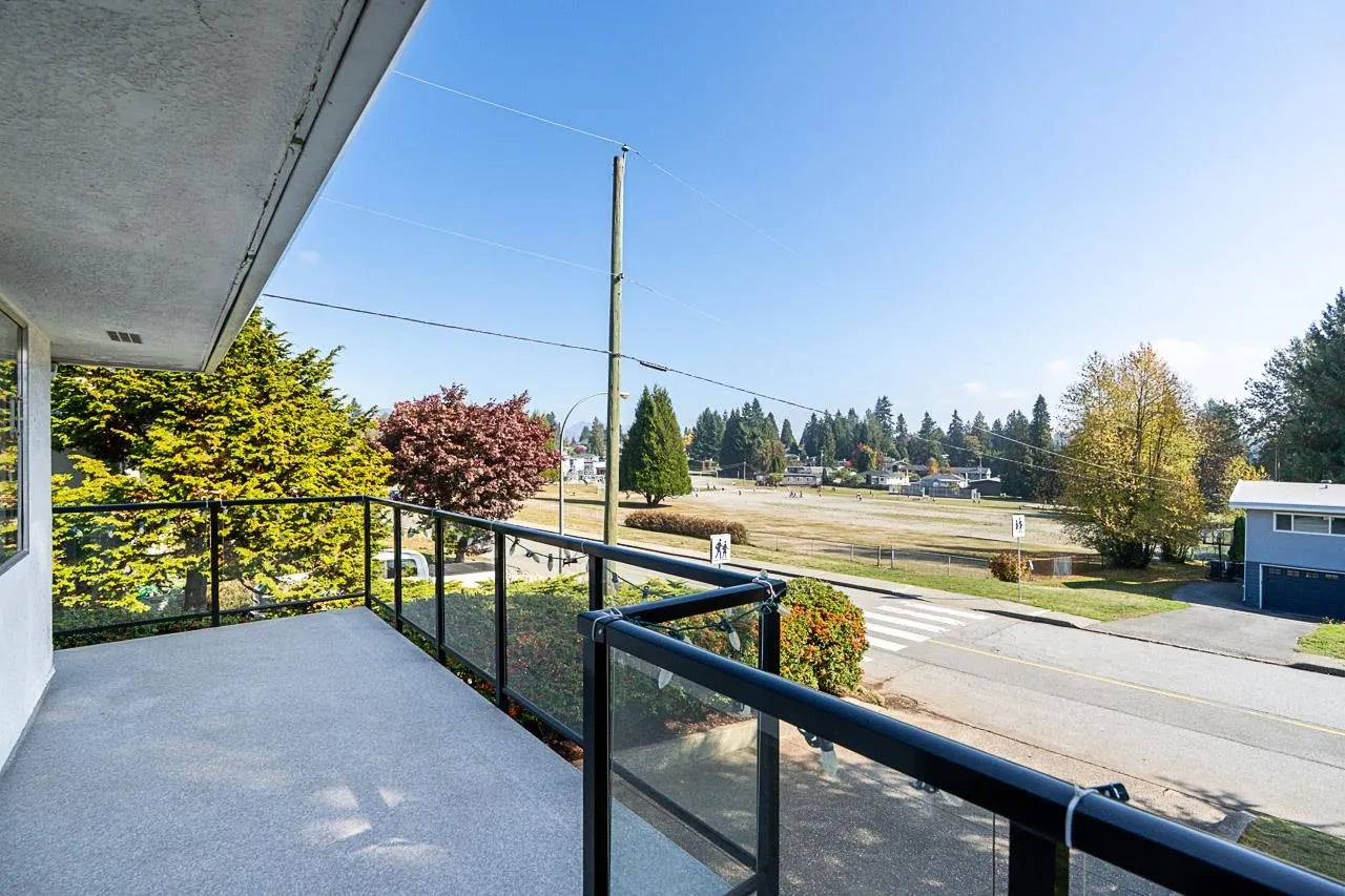 899 Glencoe Drive