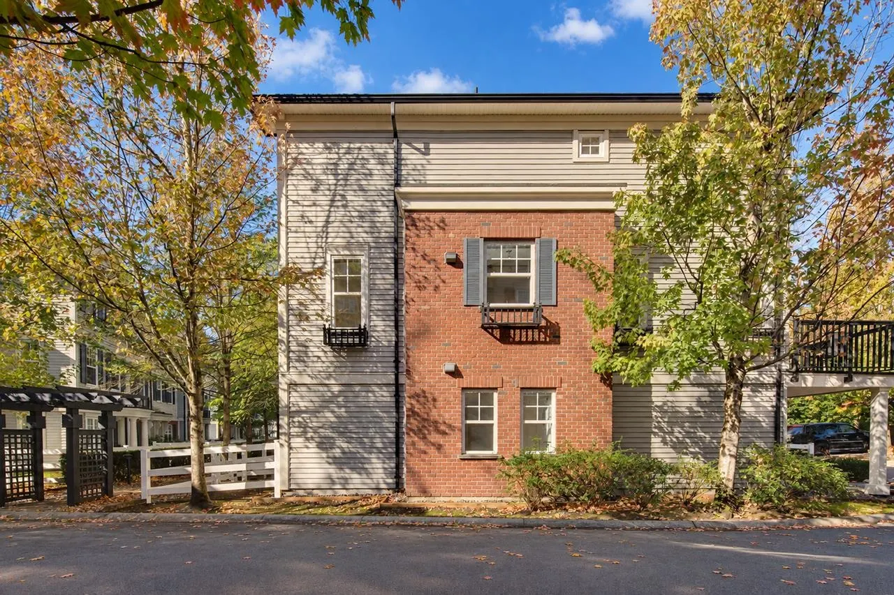 2495 Davies Avenue #43