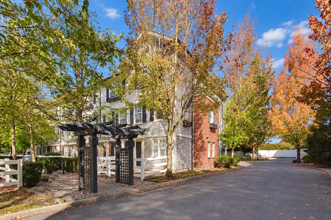 2495 Davies Avenue #43