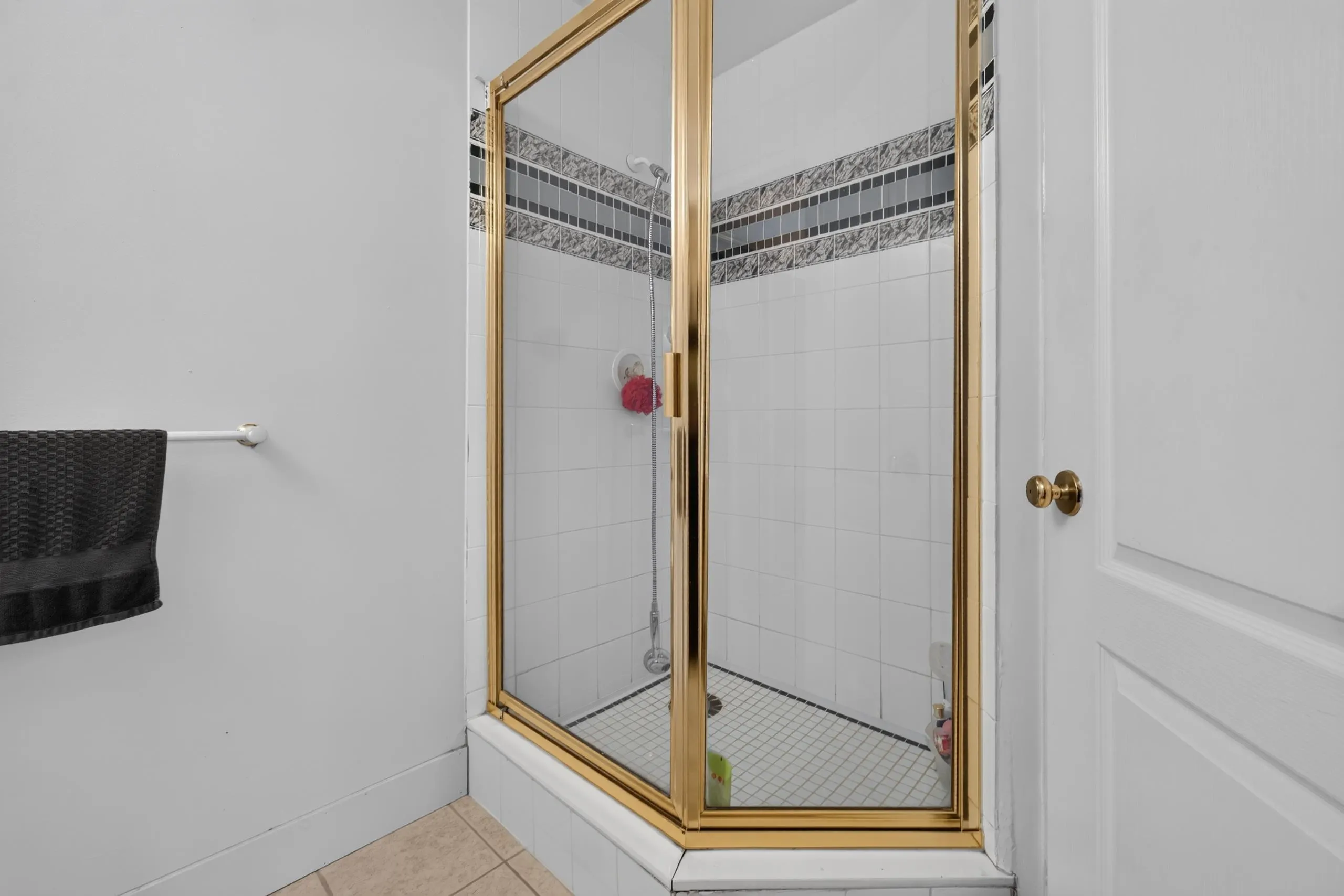 7250 122 Street #15