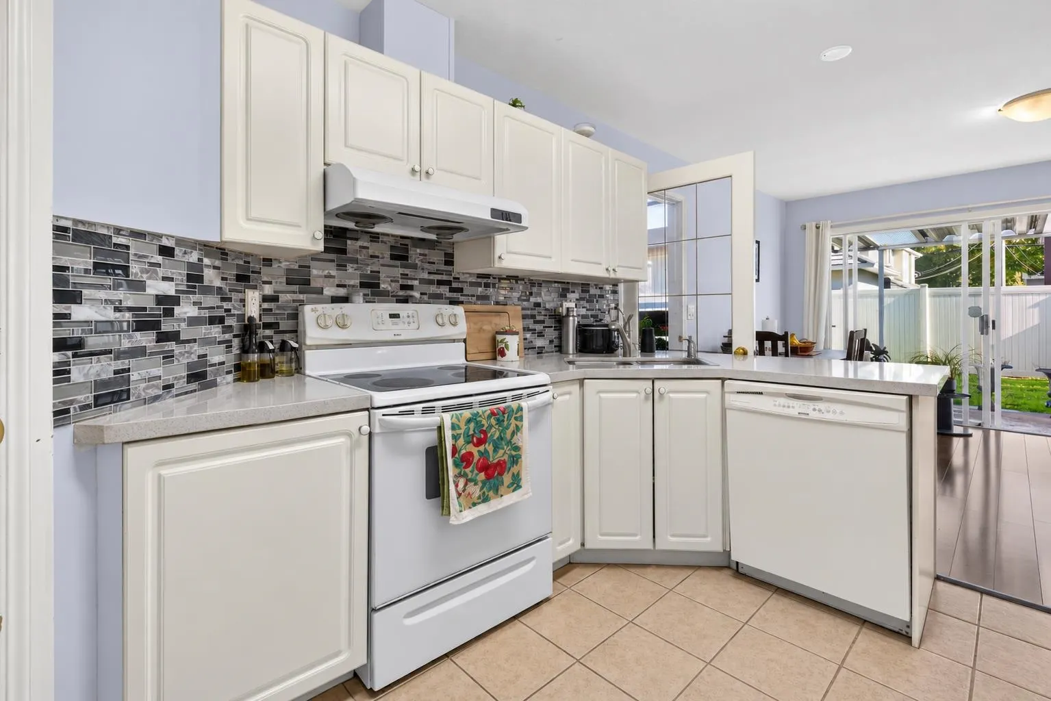 7250 122 Street #15