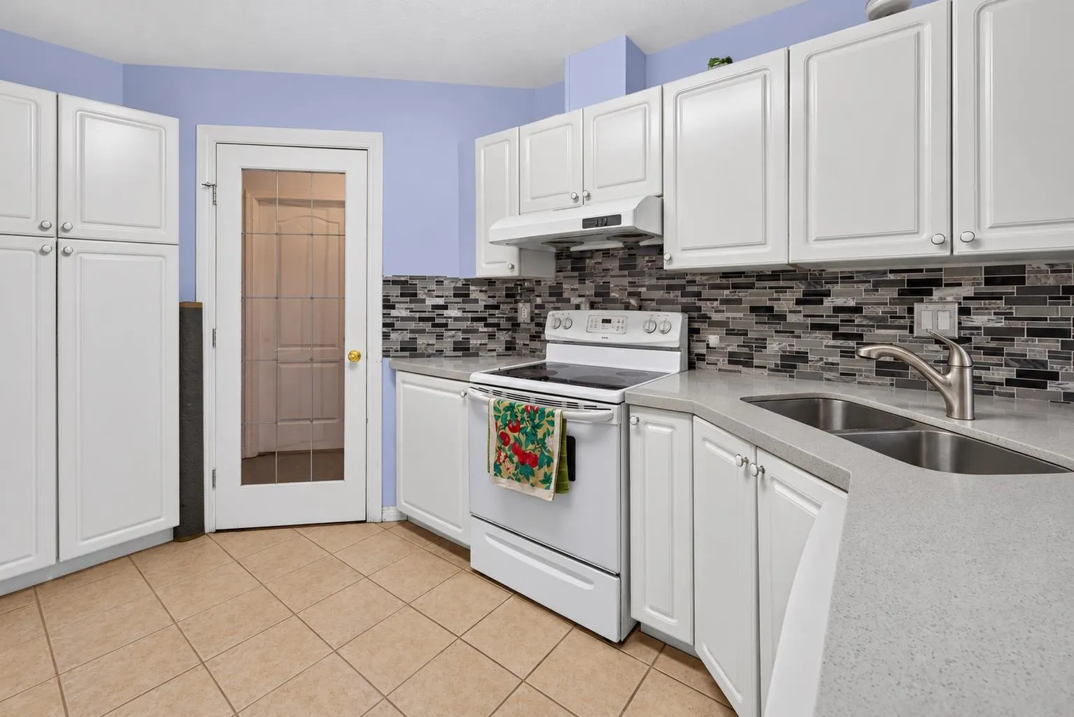 7250 122 Street #15