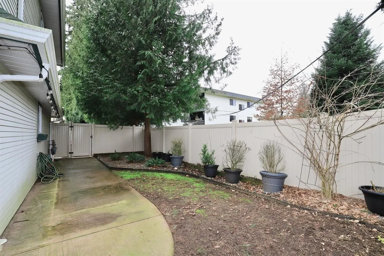 21409 Dewdney Trunk Road #16