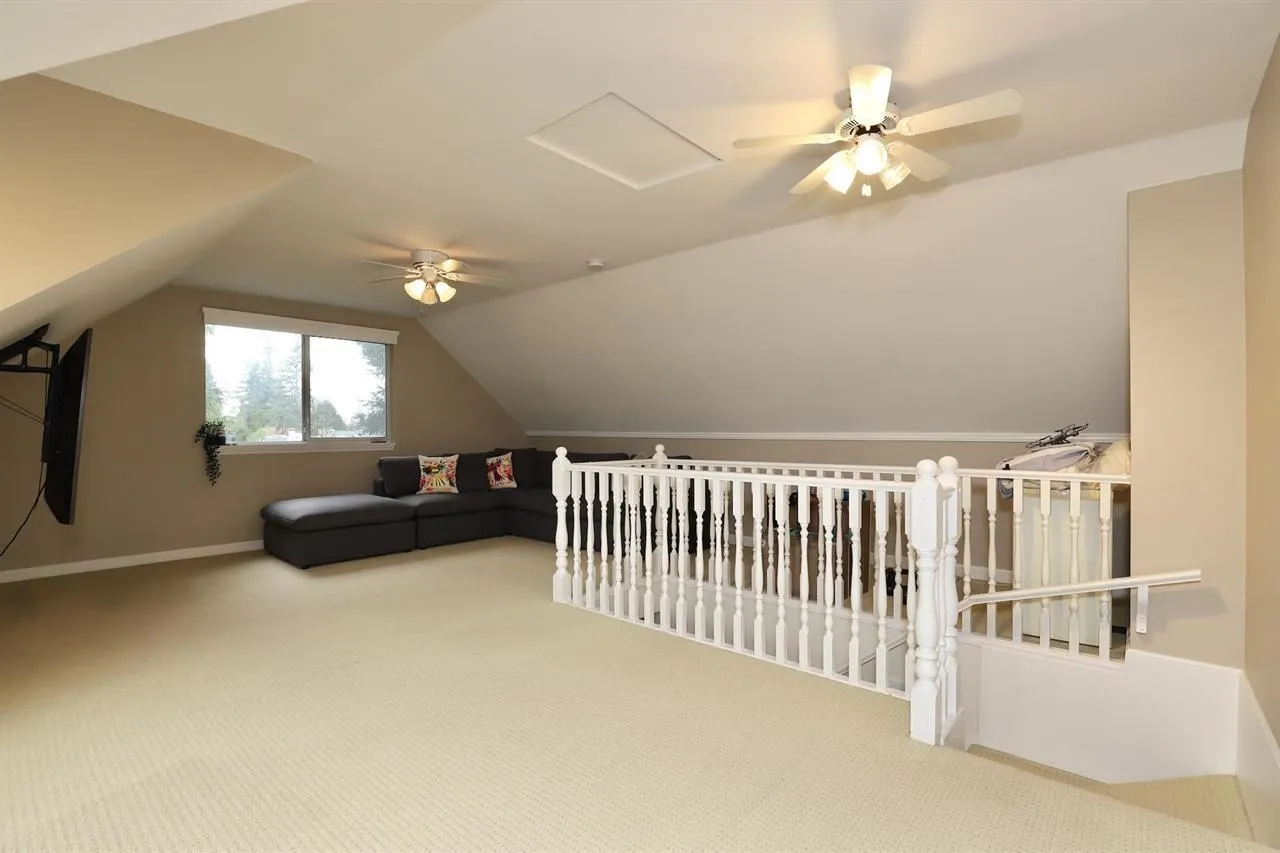 21409 Dewdney Trunk Road #16