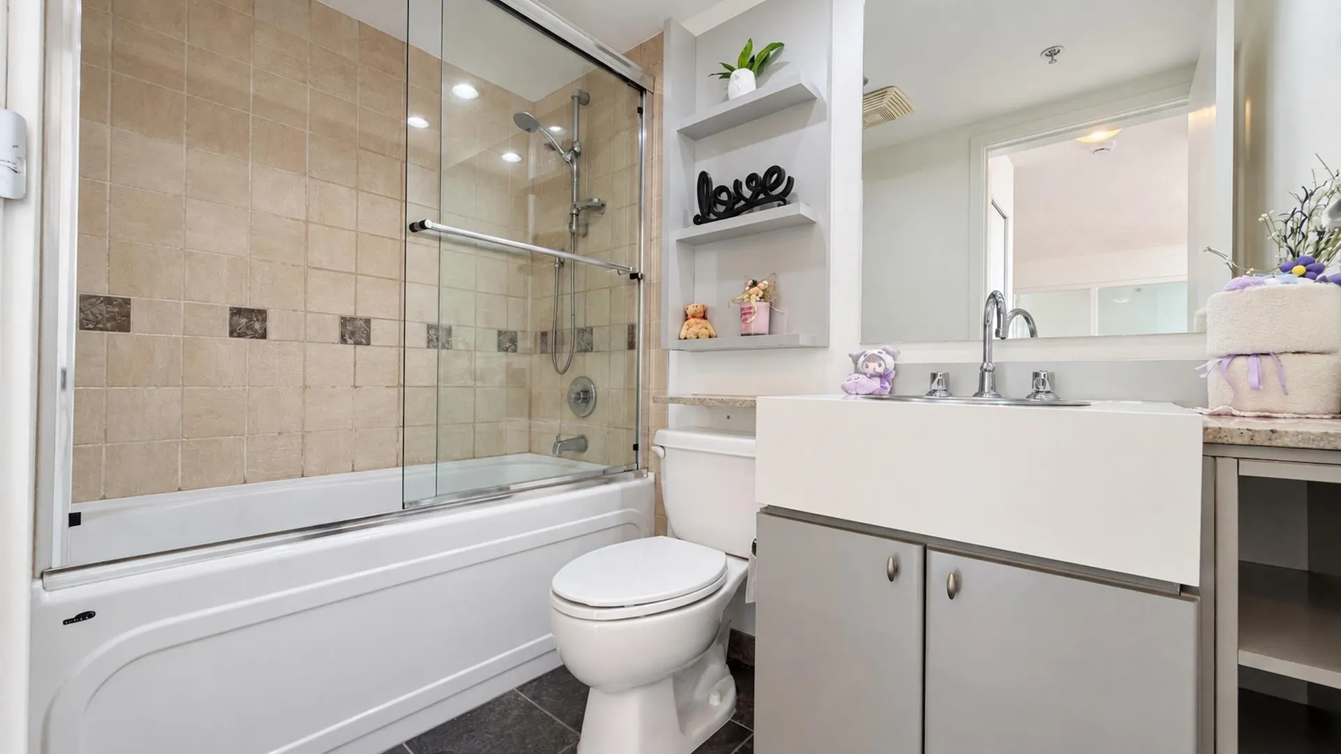 1495 Richards Street #2905