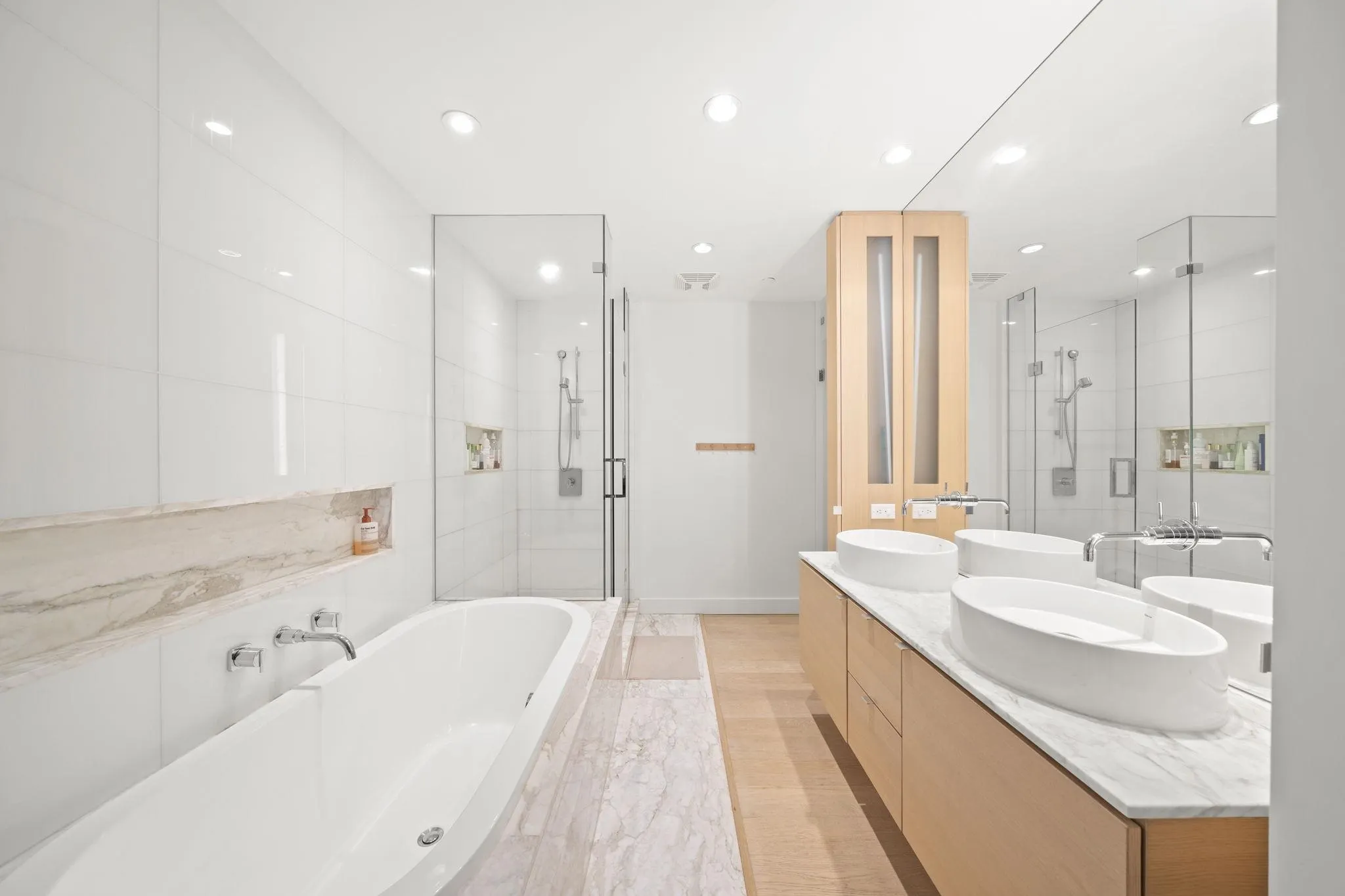 1409 W Pender Street #201