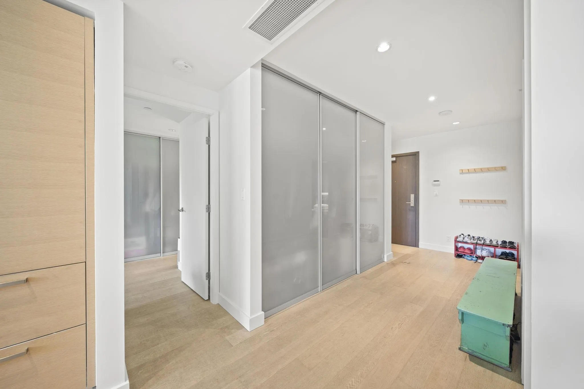 1409 W Pender Street #201