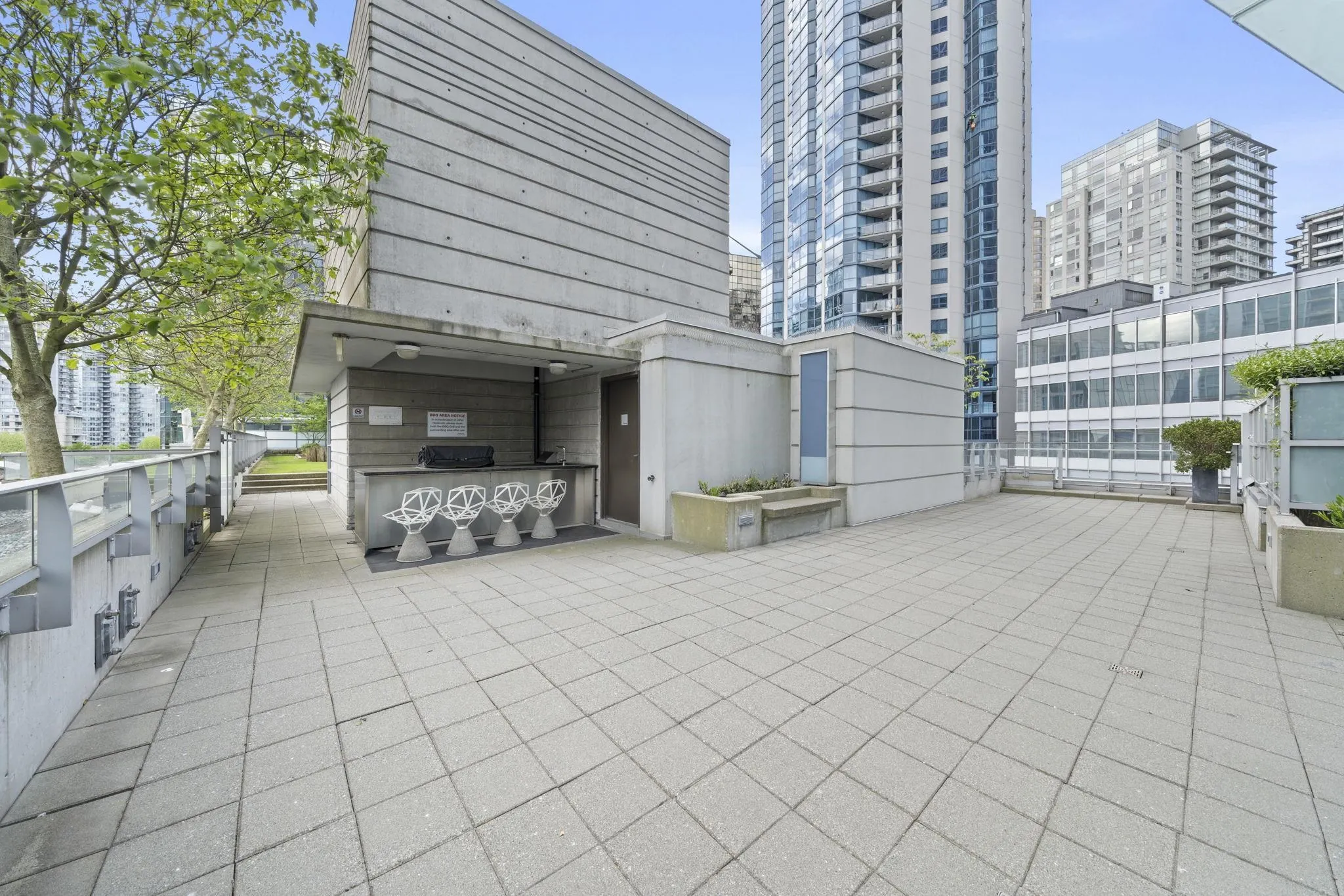 1409 W Pender Street #201