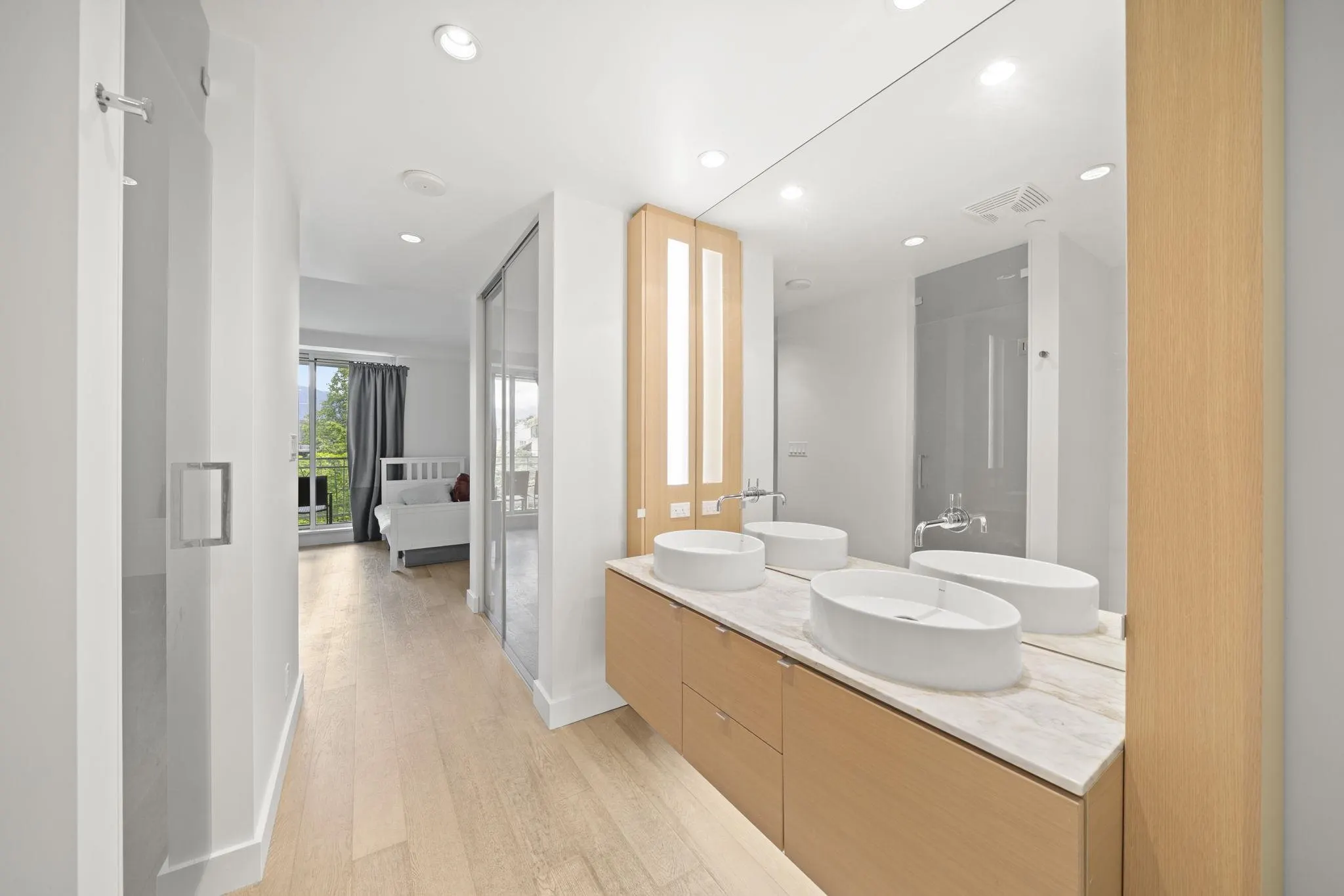 1409 W Pender Street #201