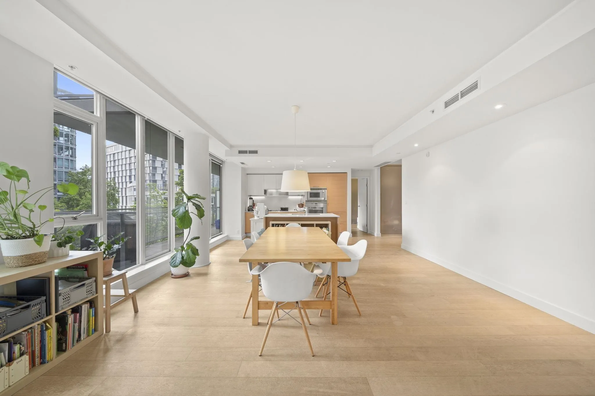 1409 W Pender Street #201
