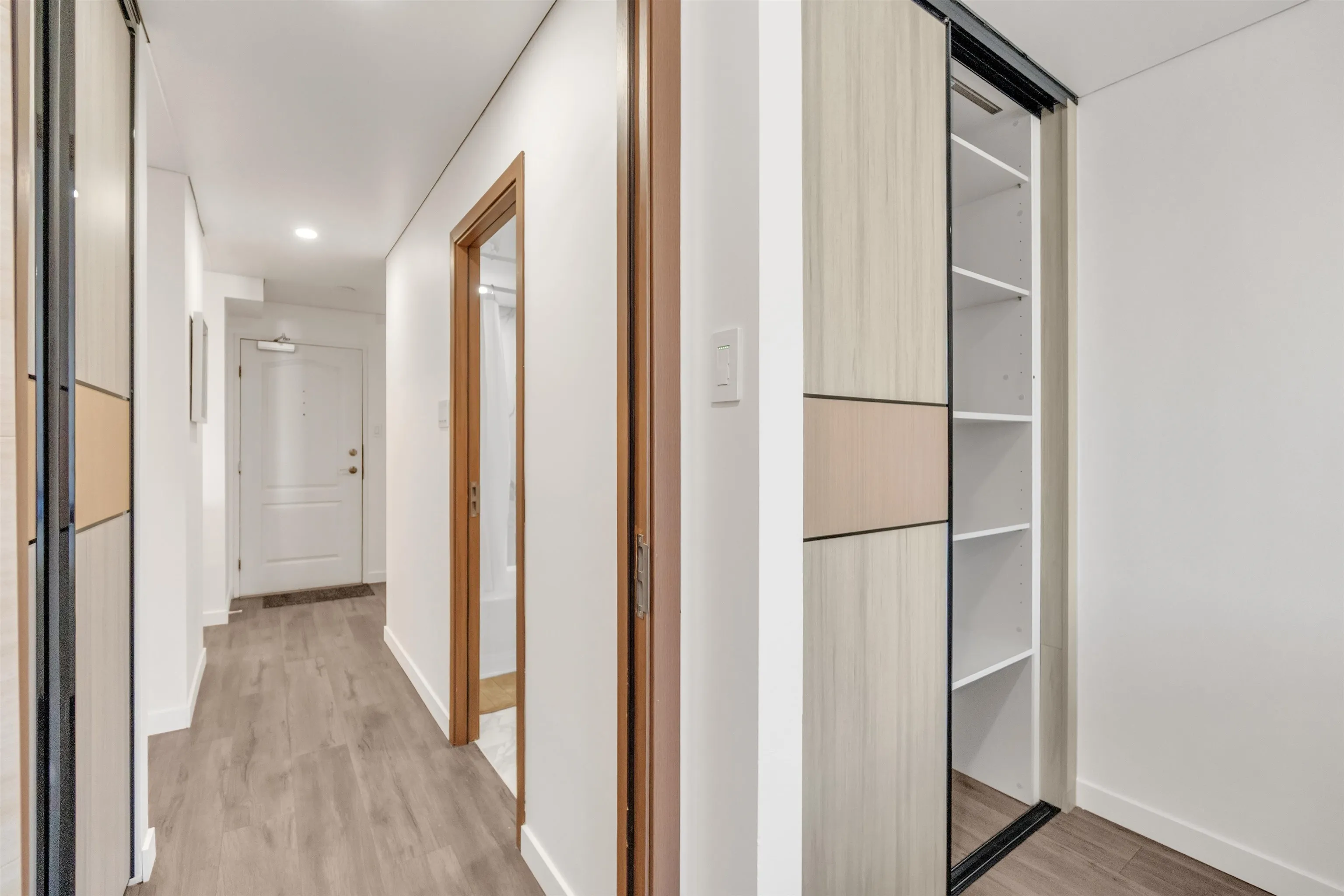 2016 Fullerton Avenue #1207