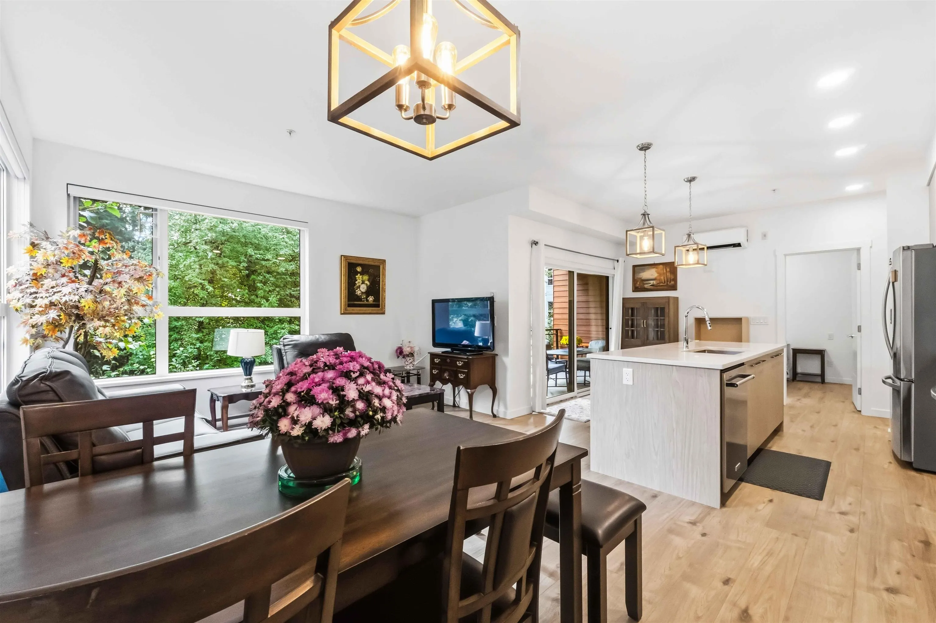 3182 Gladwin Road #203