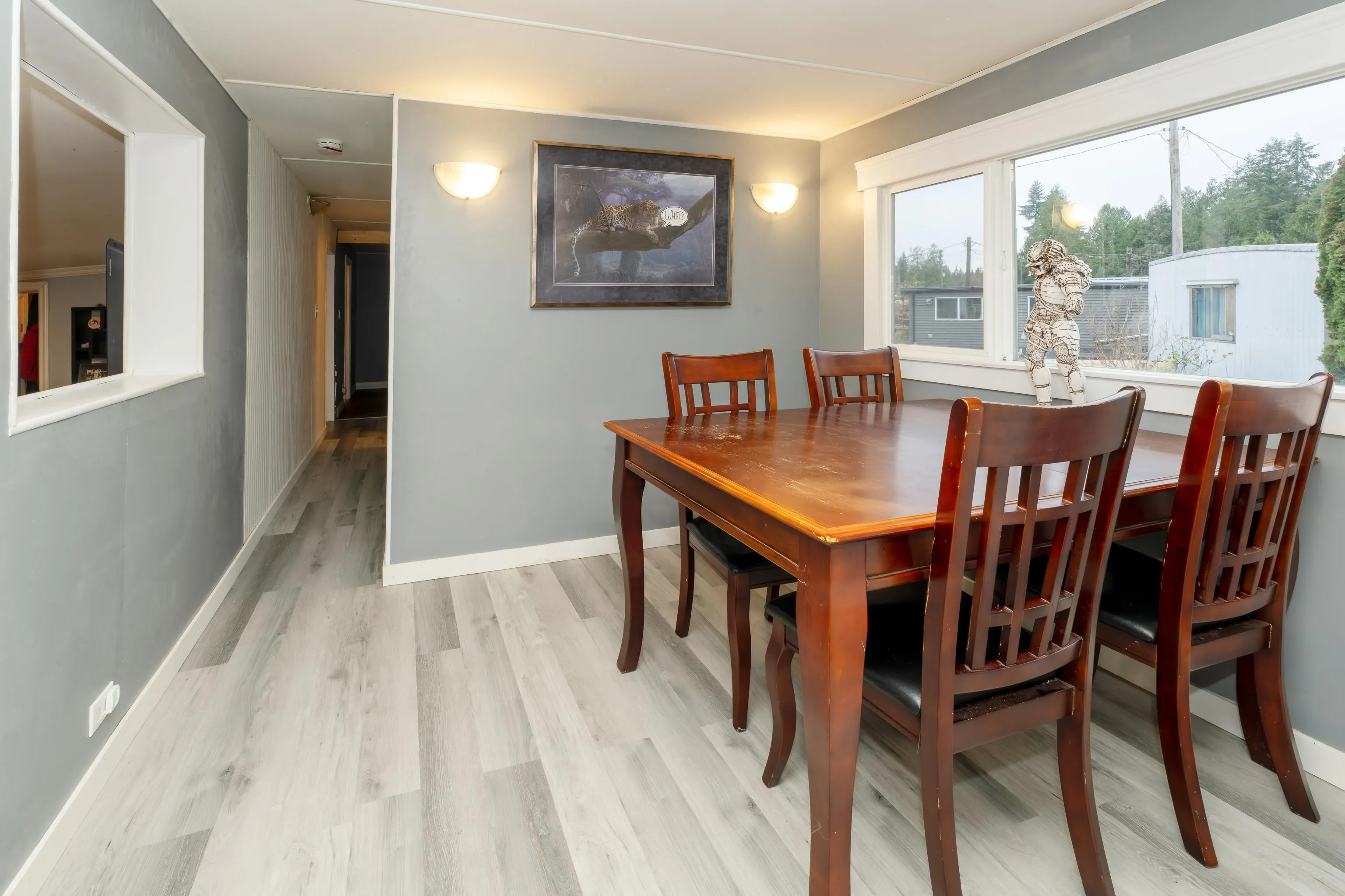 23252 Calvin Crescent