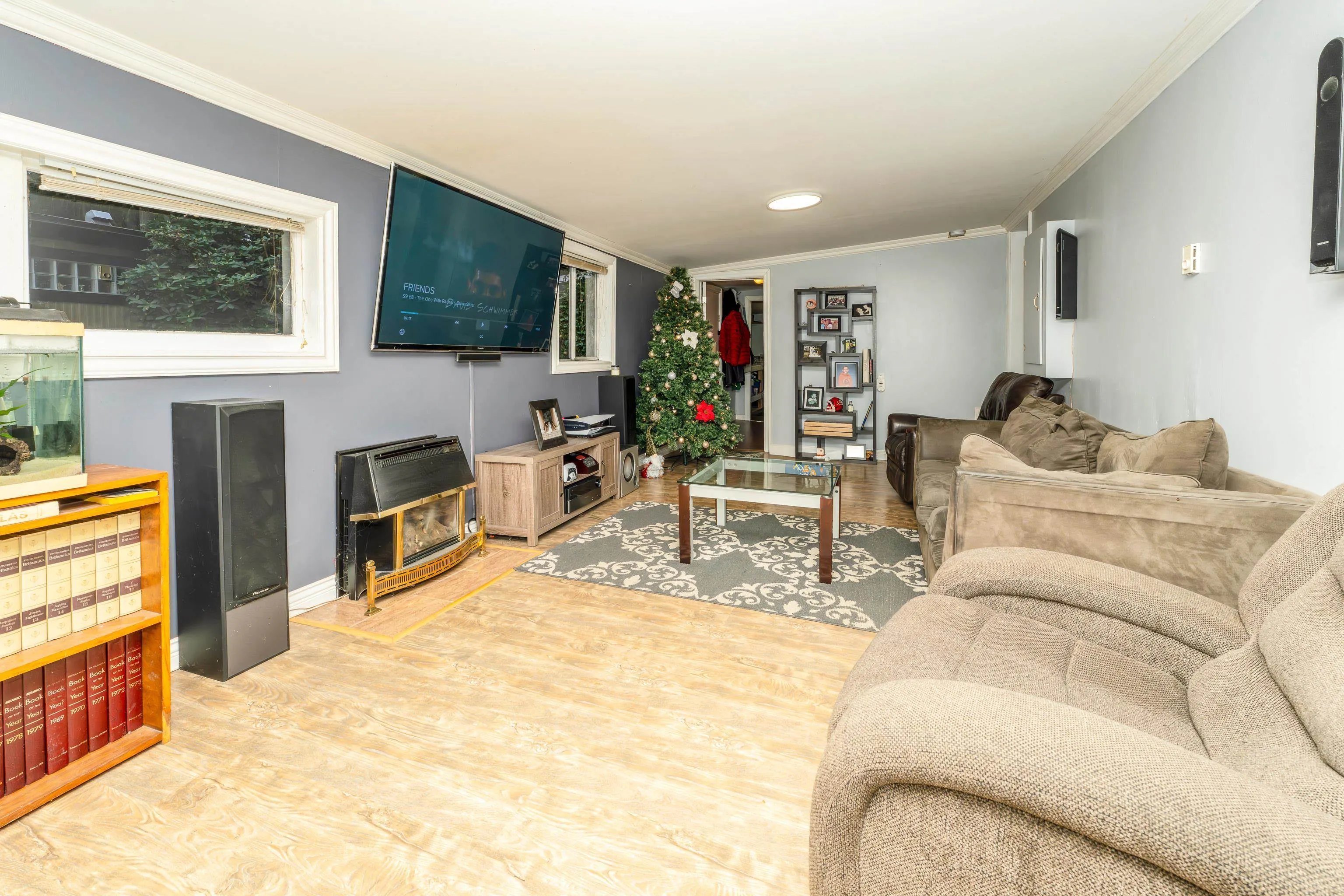 23252 Calvin Crescent
