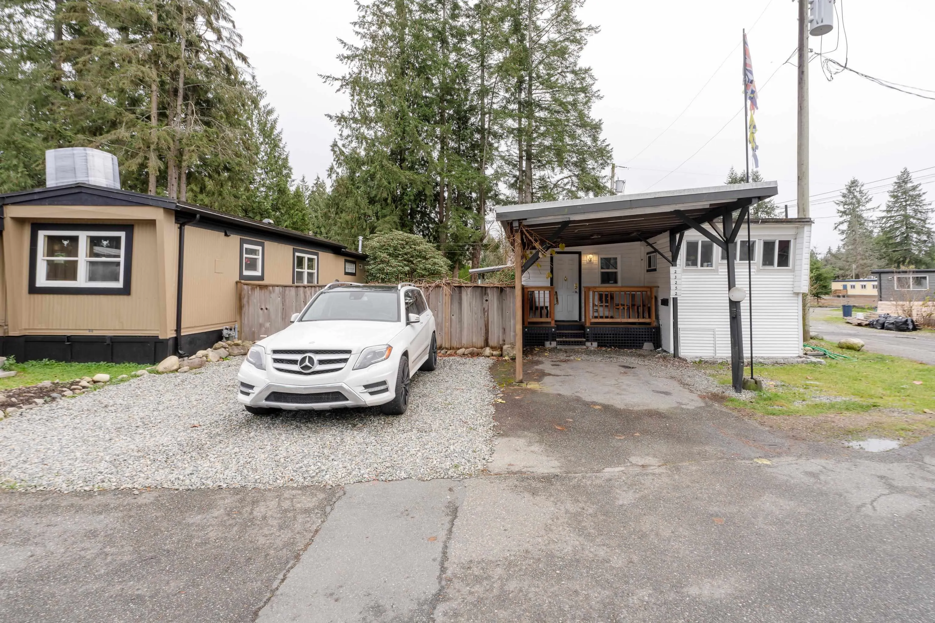 23252 Calvin Crescent