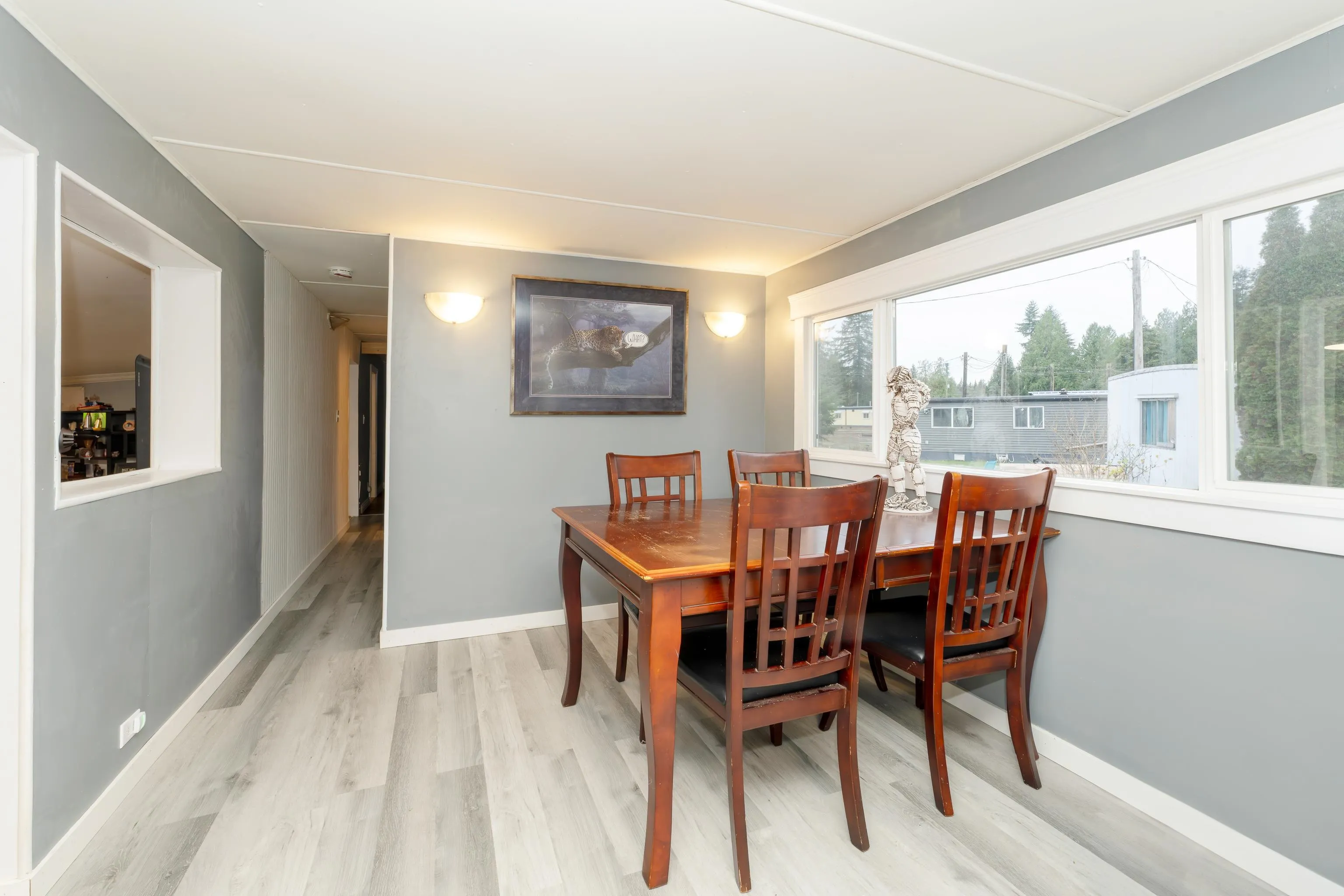 23252 Calvin Crescent