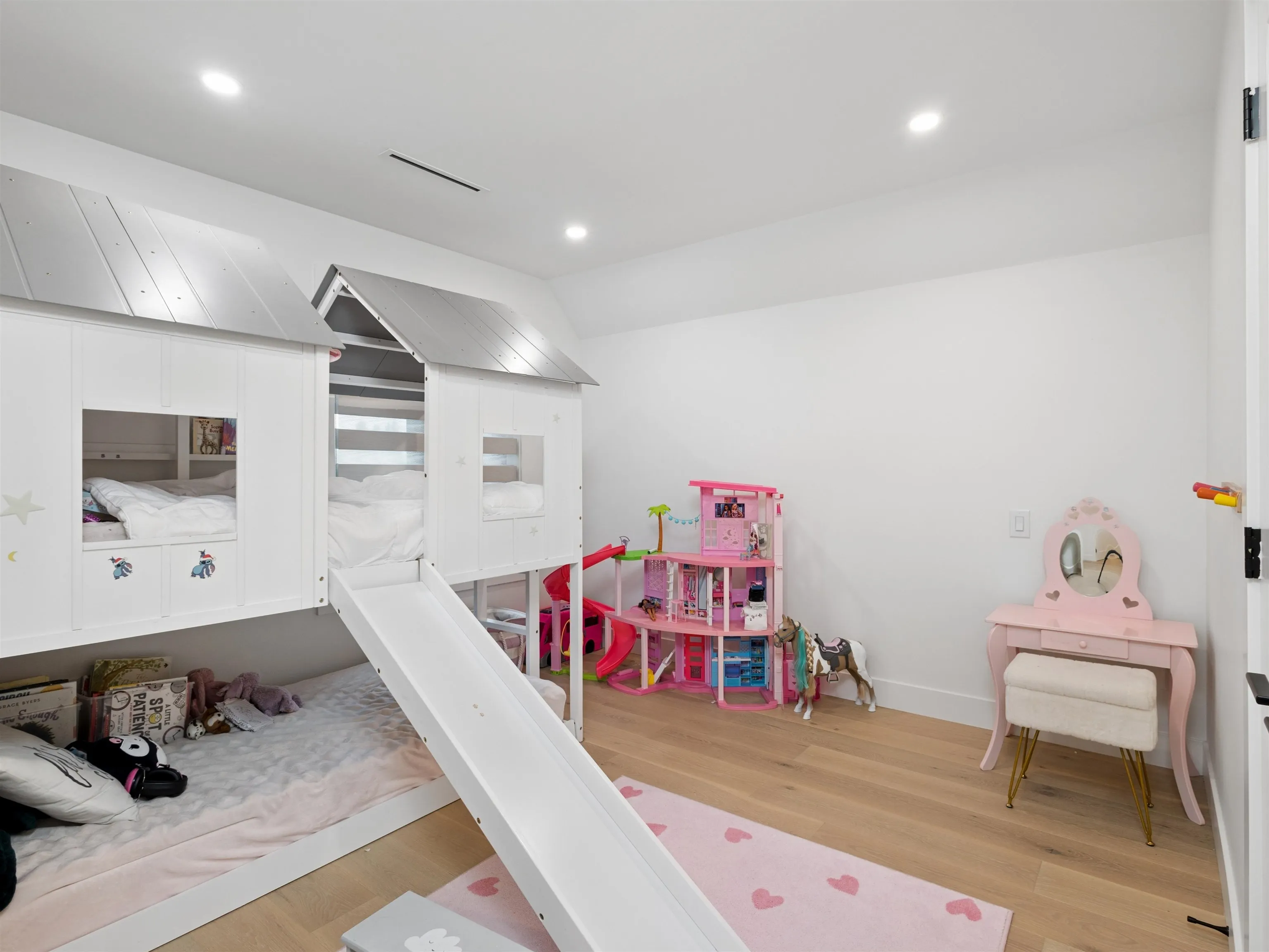 1260 Plateau Drive