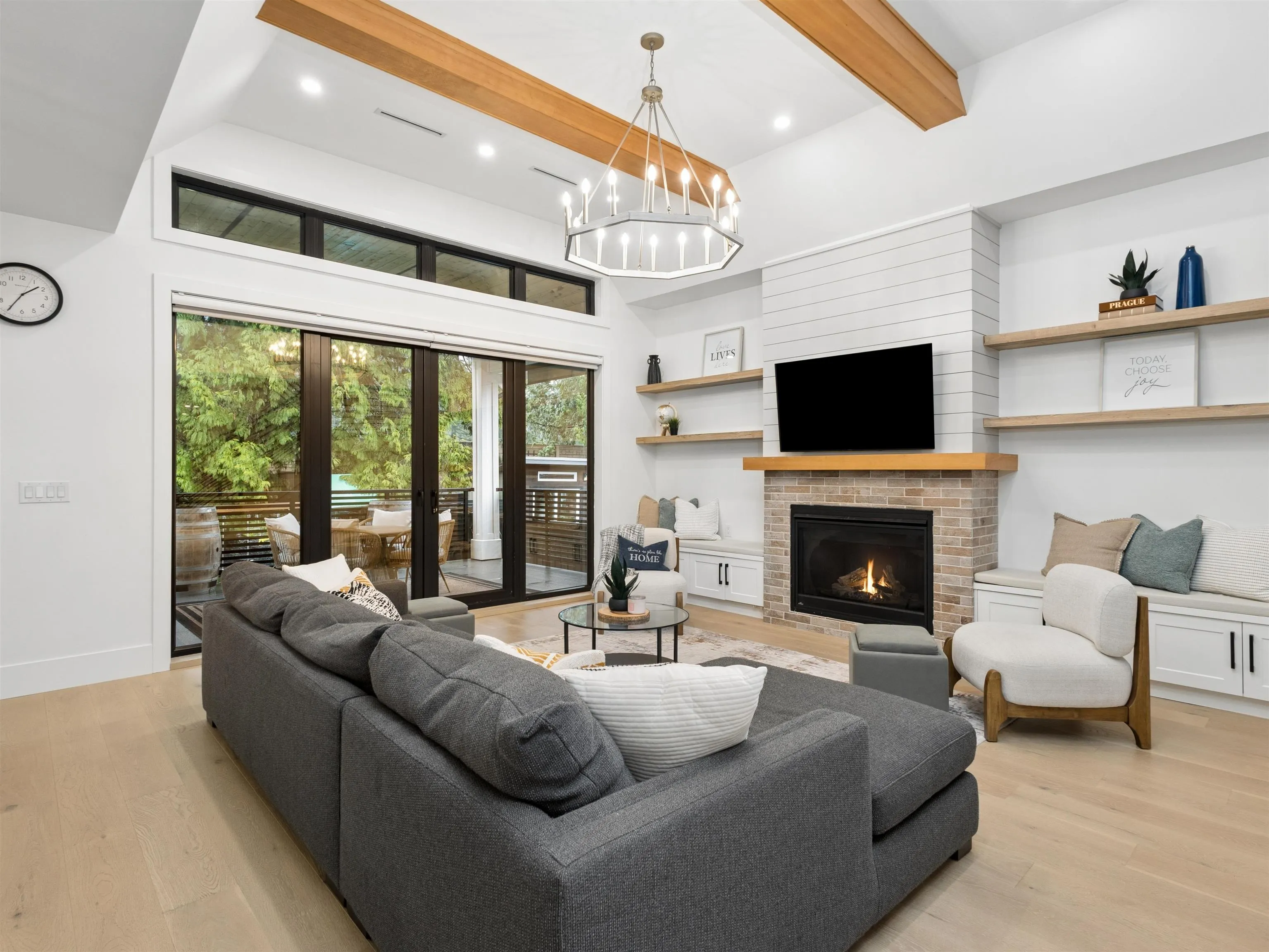 1260 Plateau Drive