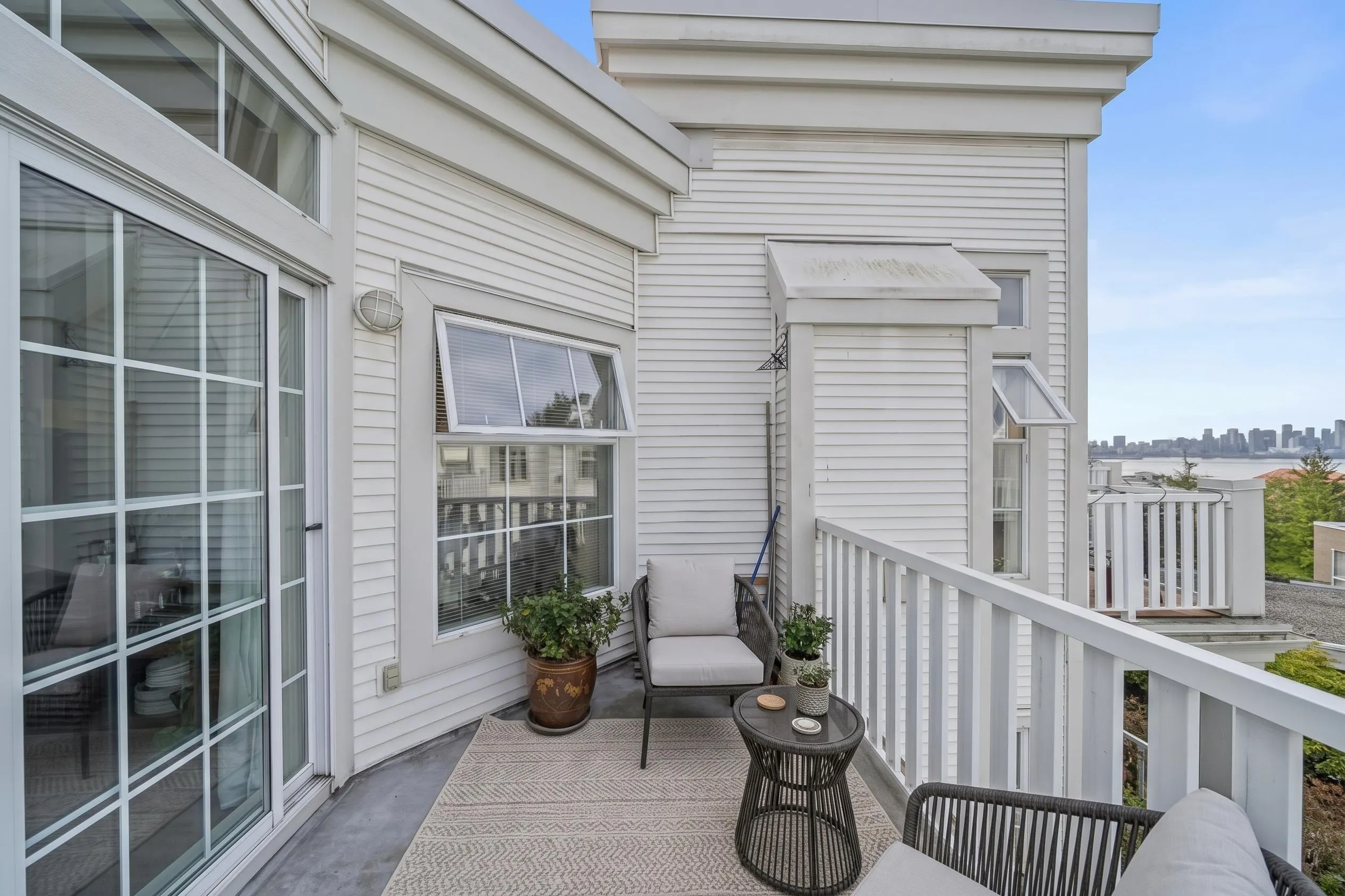 147 E 1st Street #413