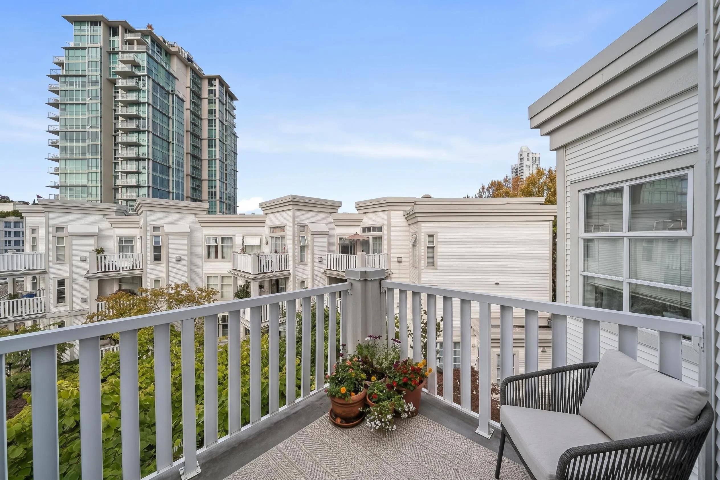 147 E 1st Street #413