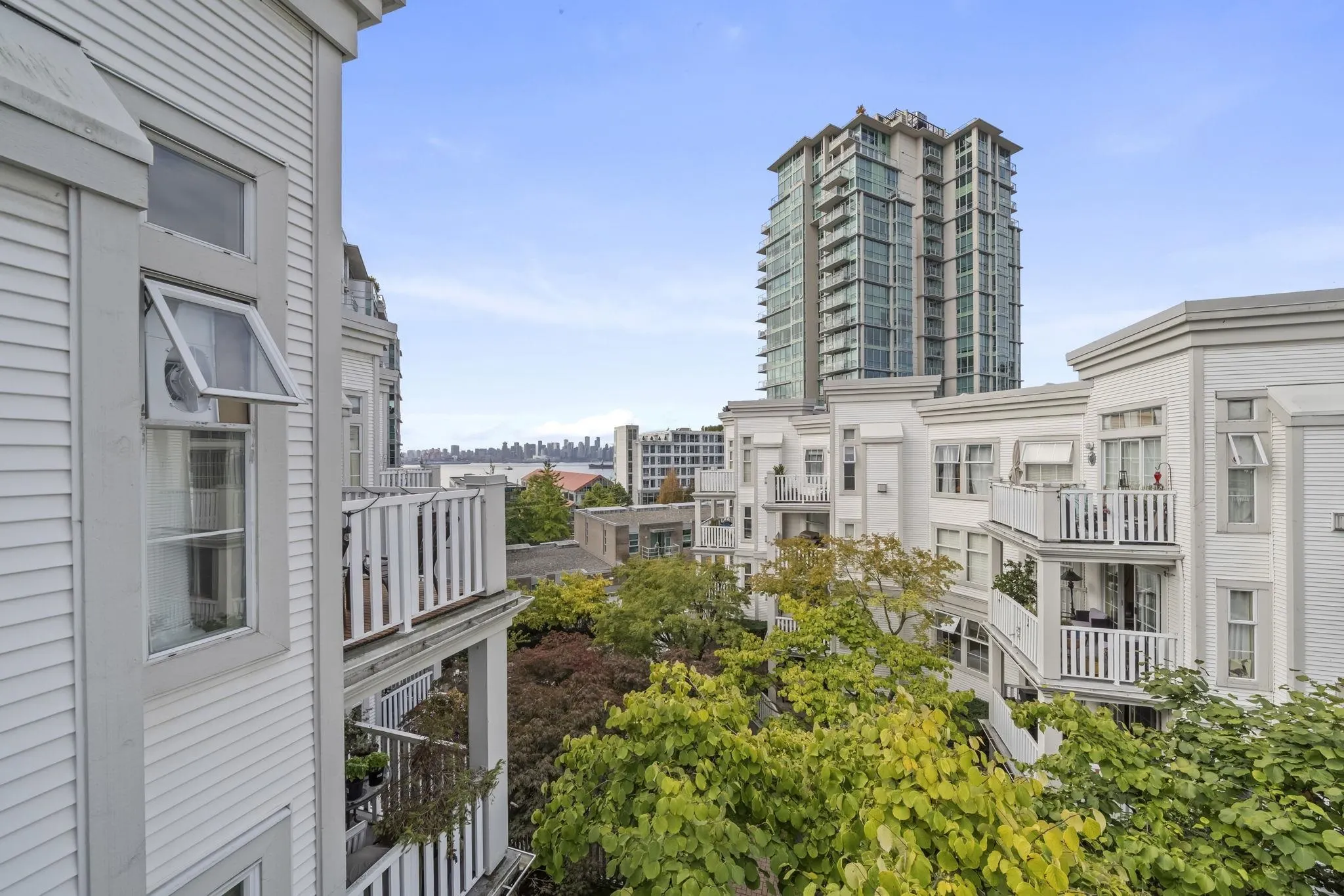147 E 1st Street #413