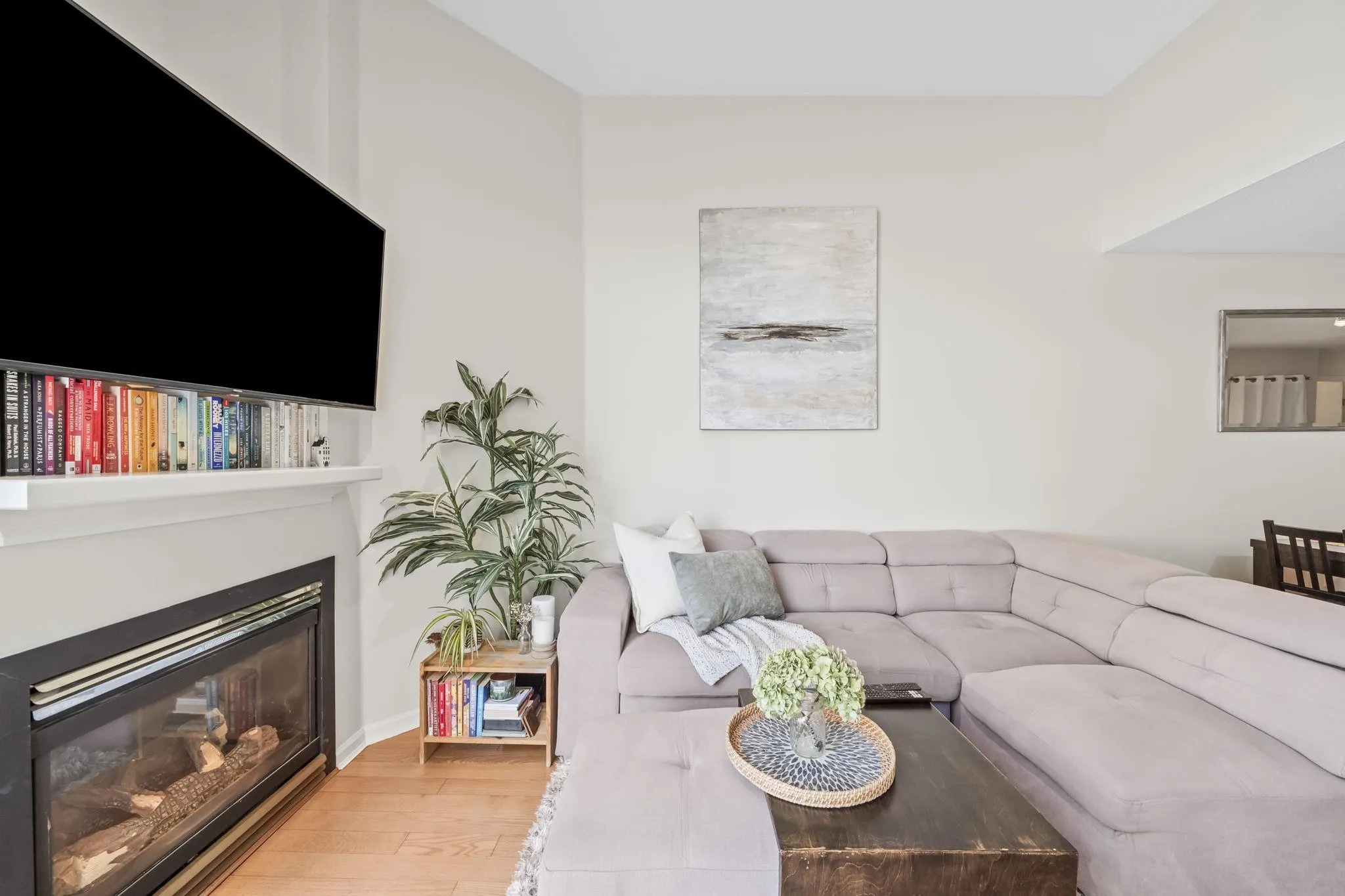 147 E 1st Street #413