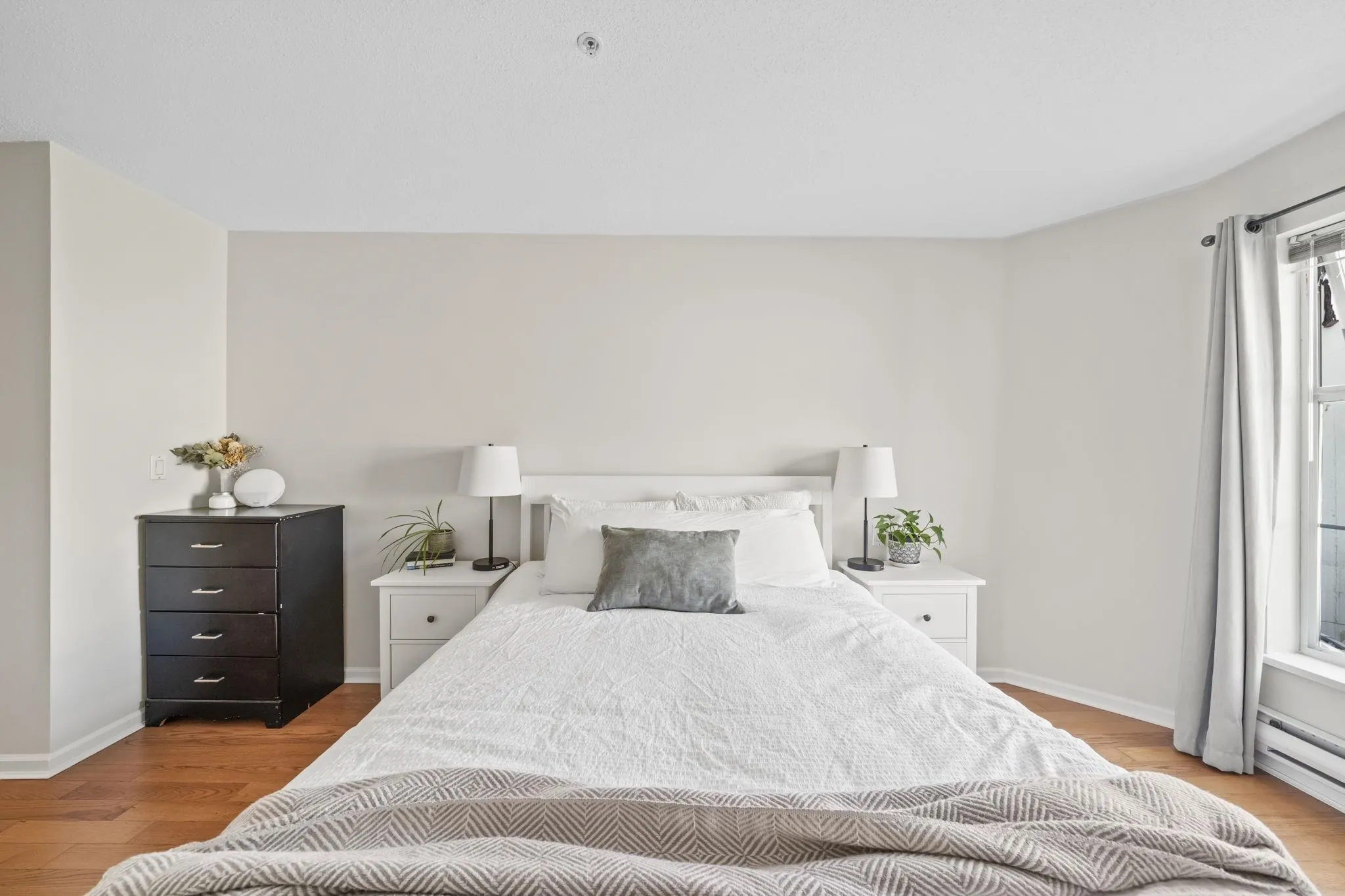 147 E 1st Street #413