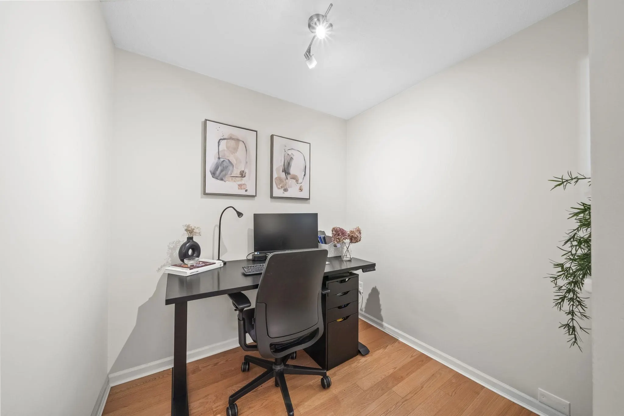 147 E 1st Street #413