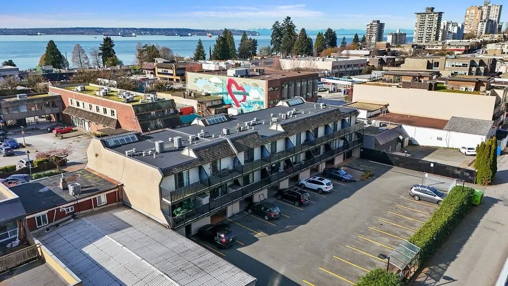 1465 Clyde Avenue