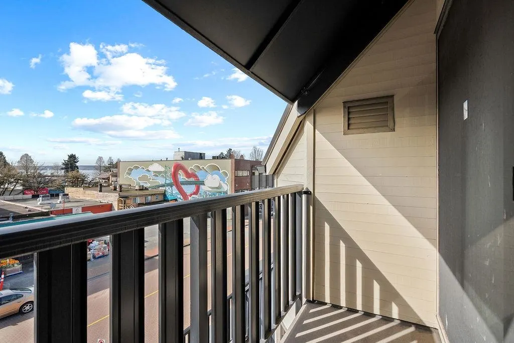 1465 Clyde Avenue