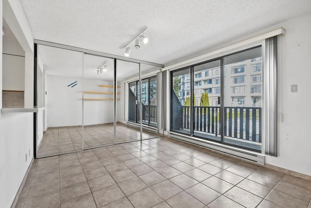 1465 Clyde Avenue
