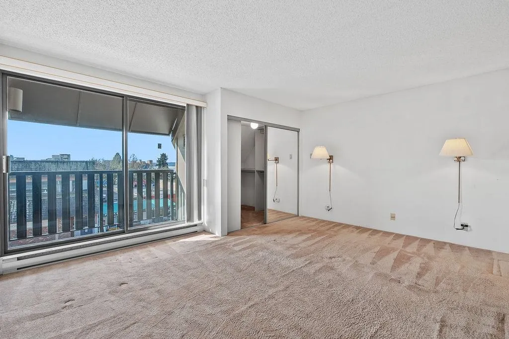1465 Clyde Avenue