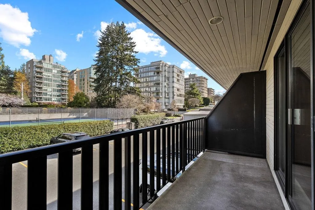 1465 Clyde Avenue