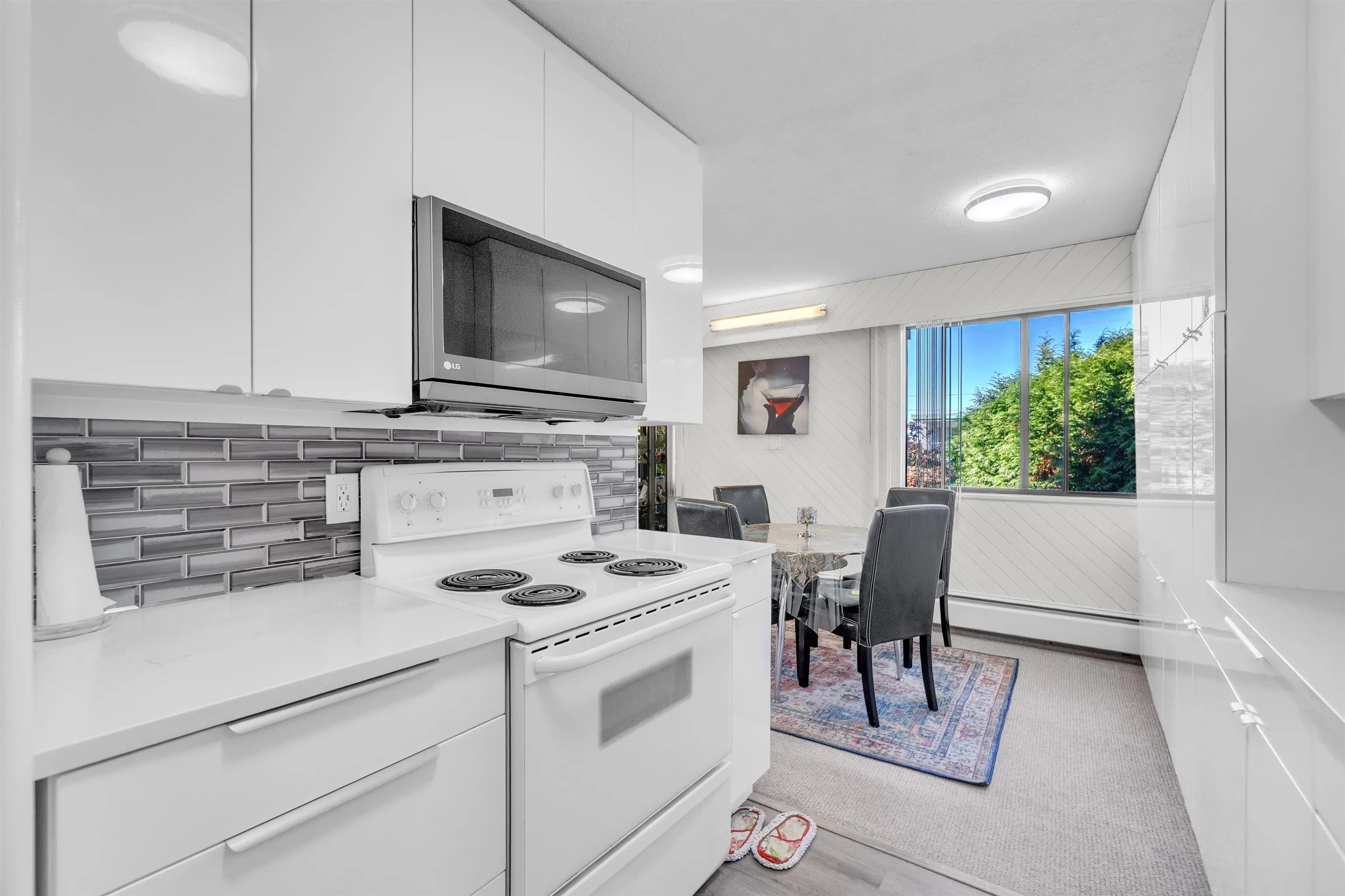 1610 Chesterfield Avenue #205