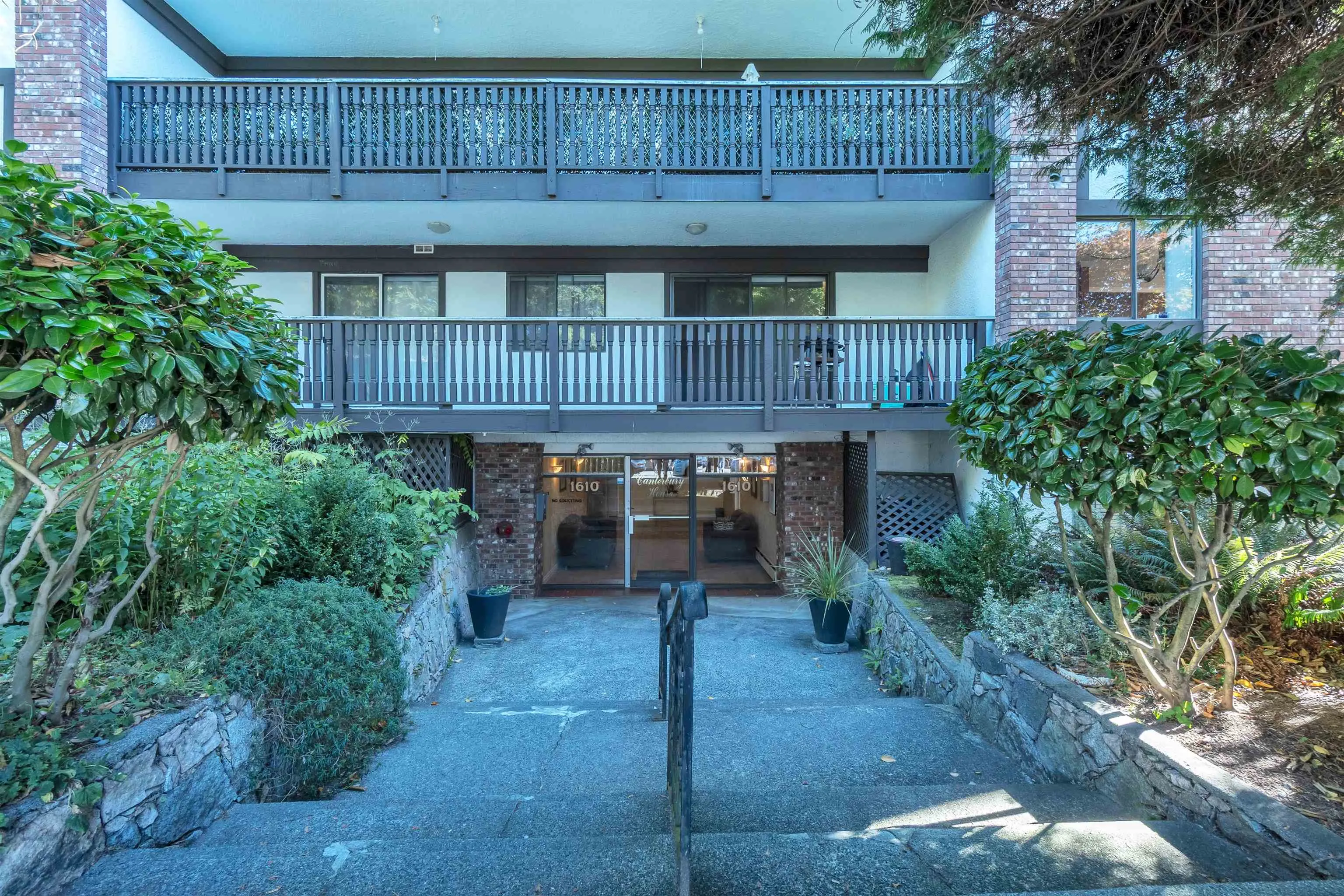 1610 Chesterfield Avenue #205