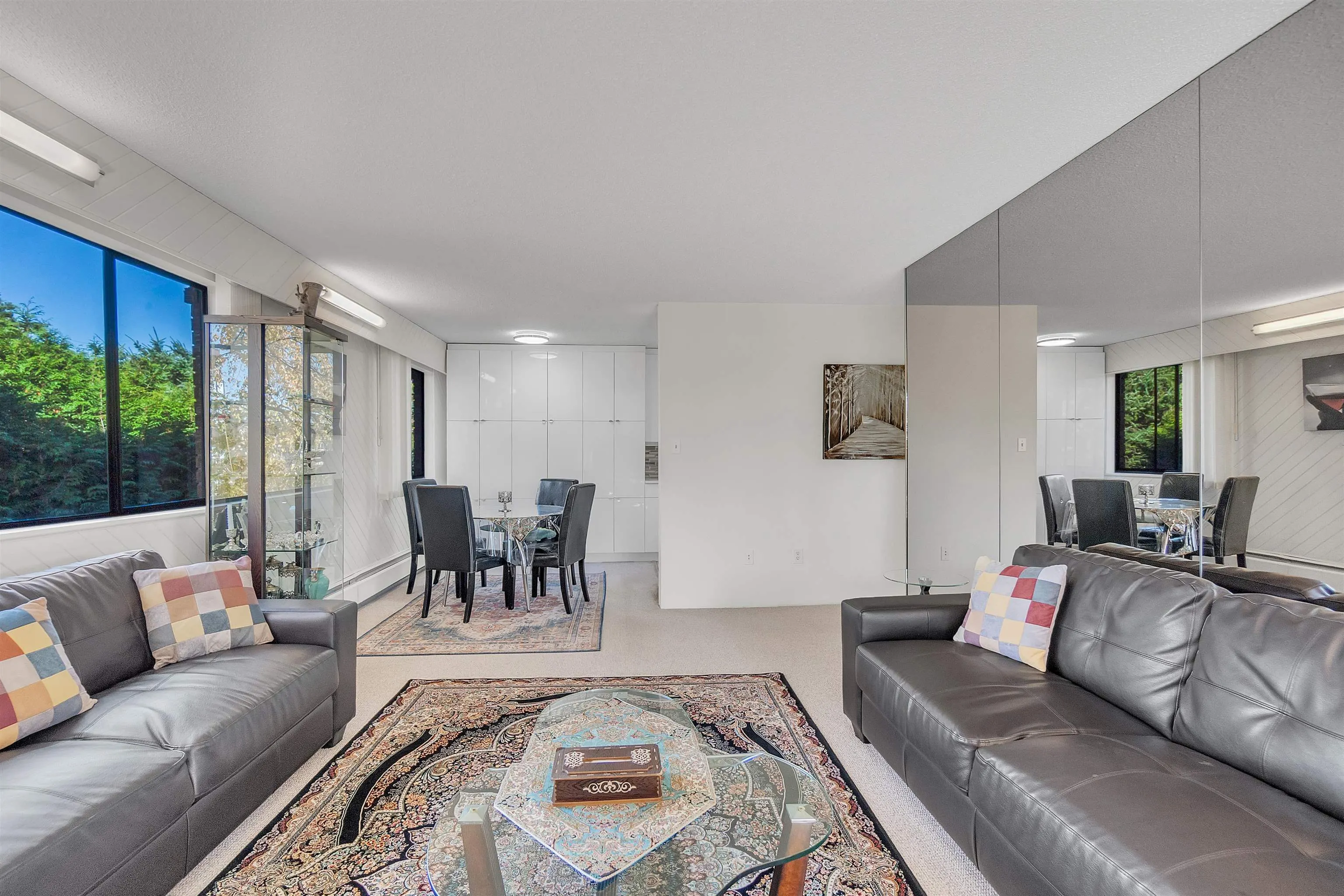 1610 Chesterfield Avenue #205